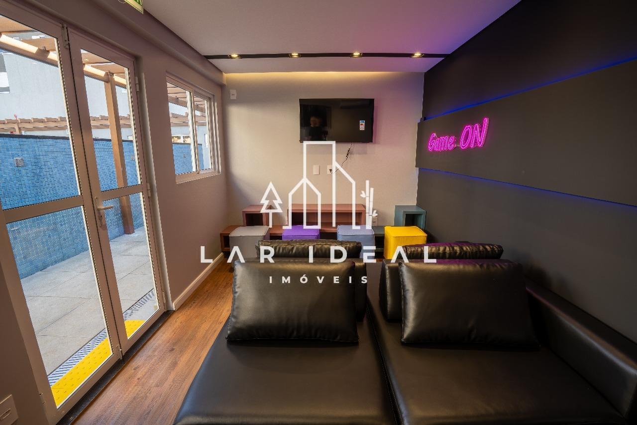 Apartamento semimobiliado para Airbnb à venda no condomínio Royal Legacy em Foz