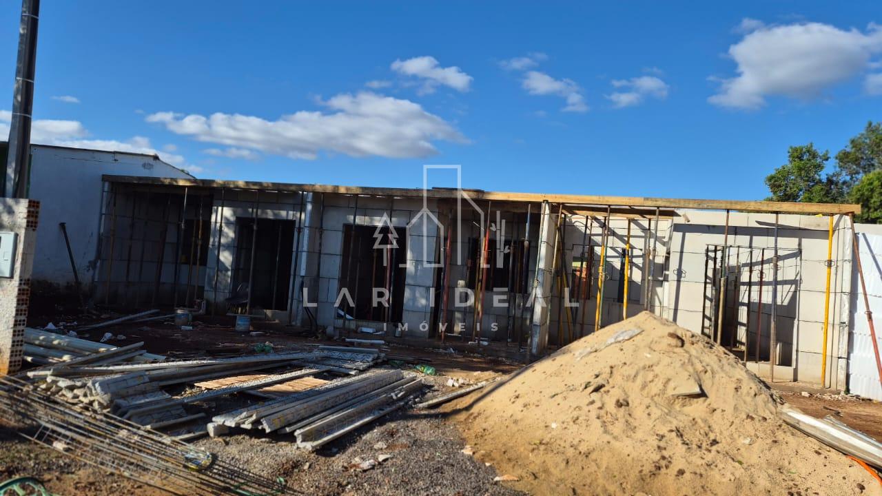 Casa com 02 quartos em Construção no Jardim Novo Horizonte