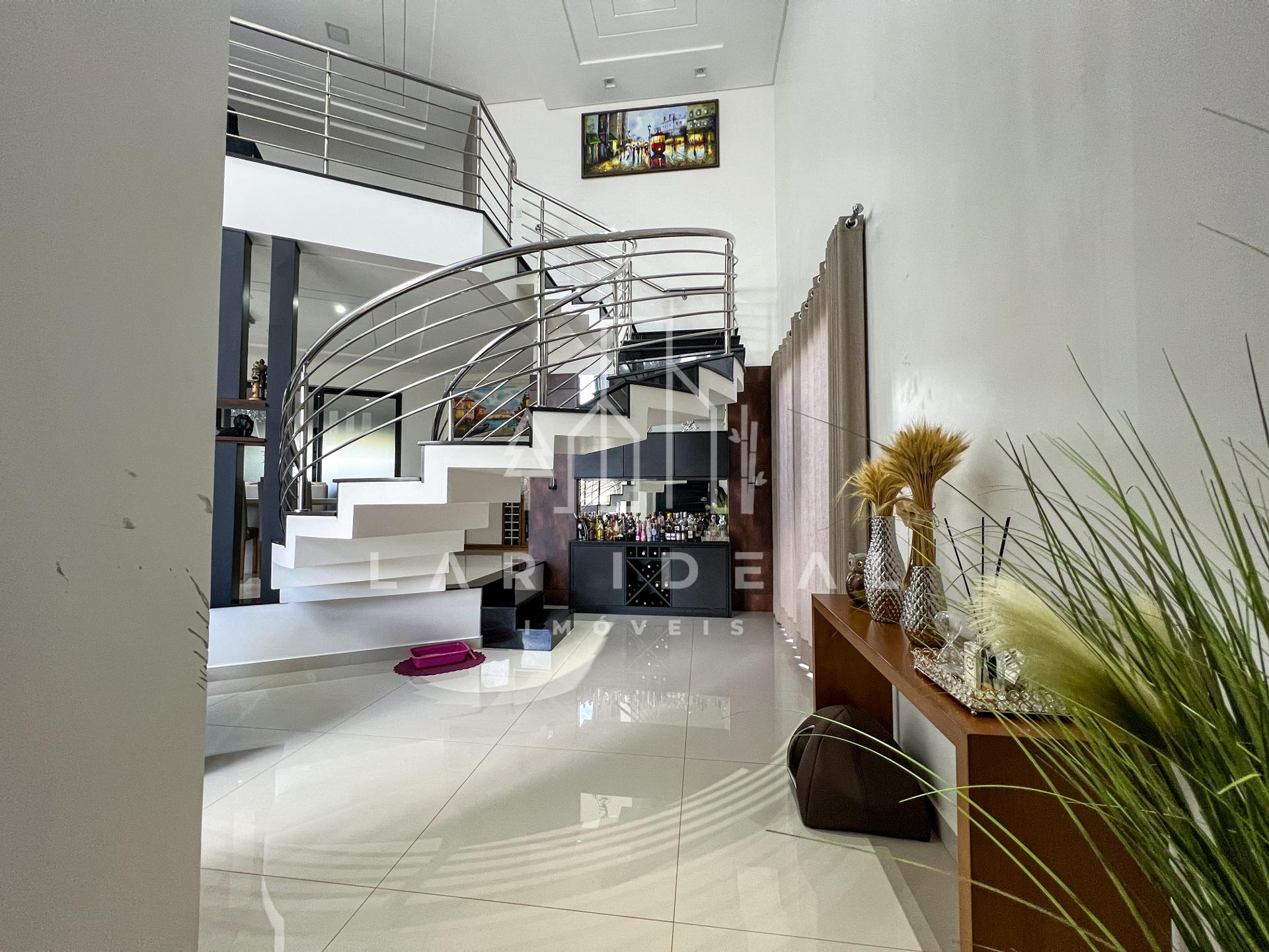 Sobrado de Luxo no Cond. Terras Alpha II, mobiliado, com 3 suites, área gourmet e piscina