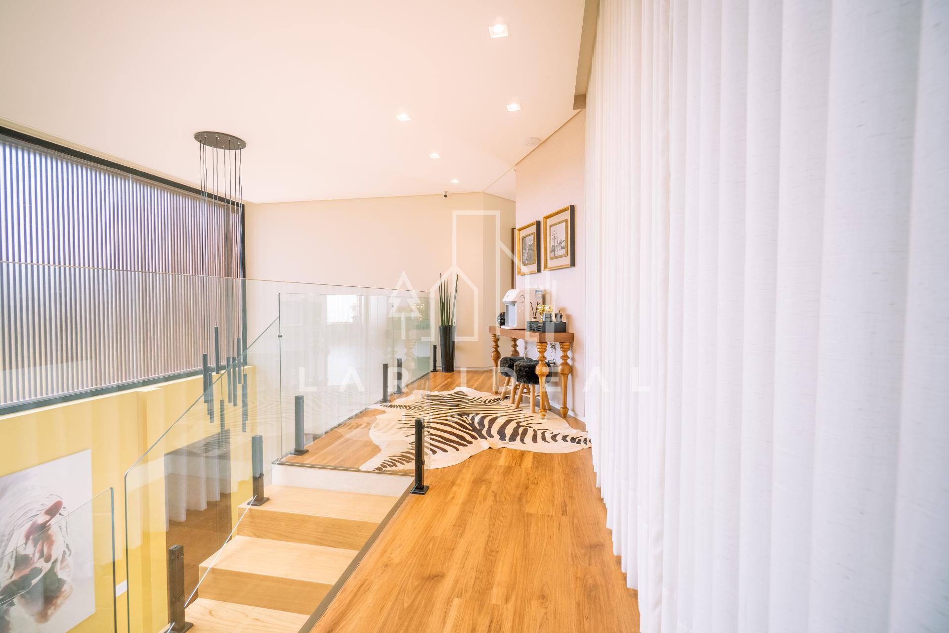 Sofisticação e Exclusividade em uma Residência Única no Cond. Royal Boulevard - Fase 2