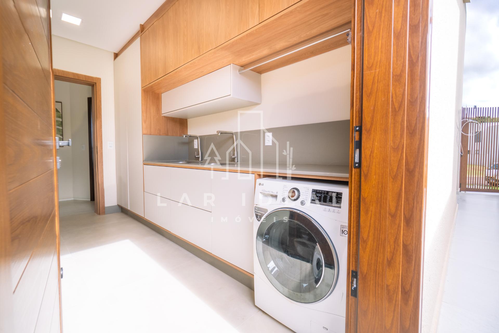 Sofisticação e Exclusividade em uma Residência Única no Cond. Royal Boulevard - Fase 2