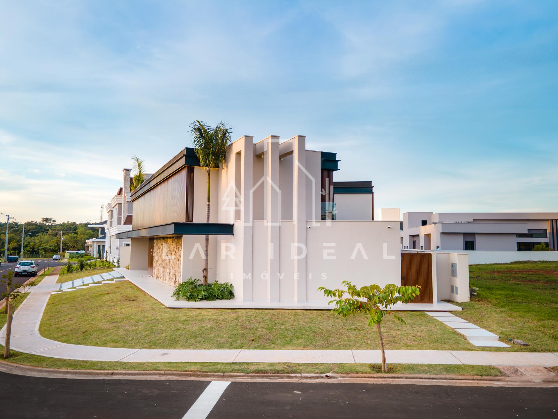 Sofisticação e Exclusividade em uma Residência Única no Cond. Royal Boulevard - Fase 2