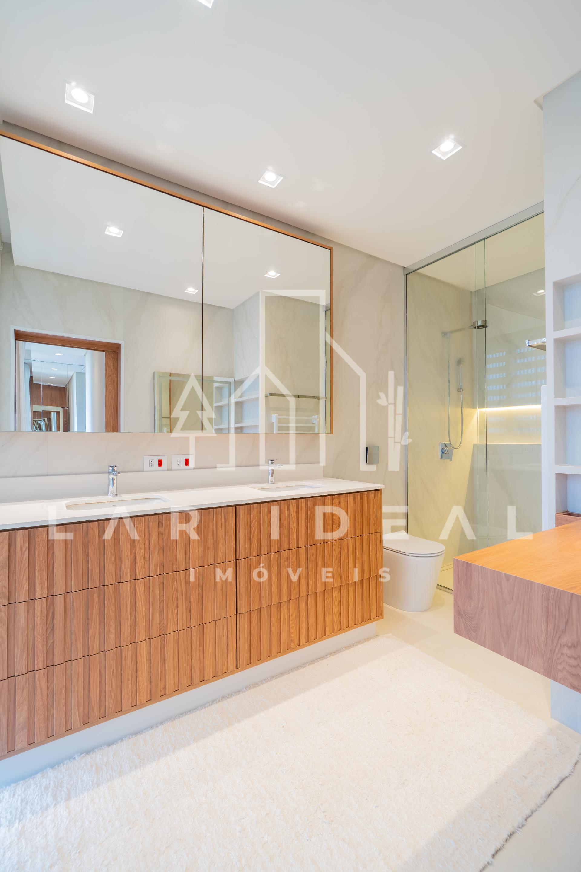 Sofisticação e Exclusividade em uma Residência Única no Cond. Royal Boulevard - Fase 2