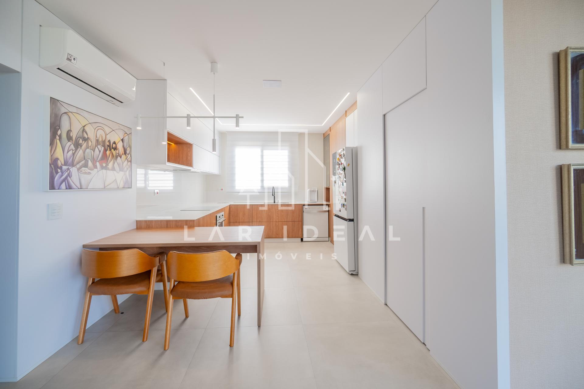 Sofisticação e Exclusividade em uma Residência Única no Cond. Royal Boulevard - Fase 2