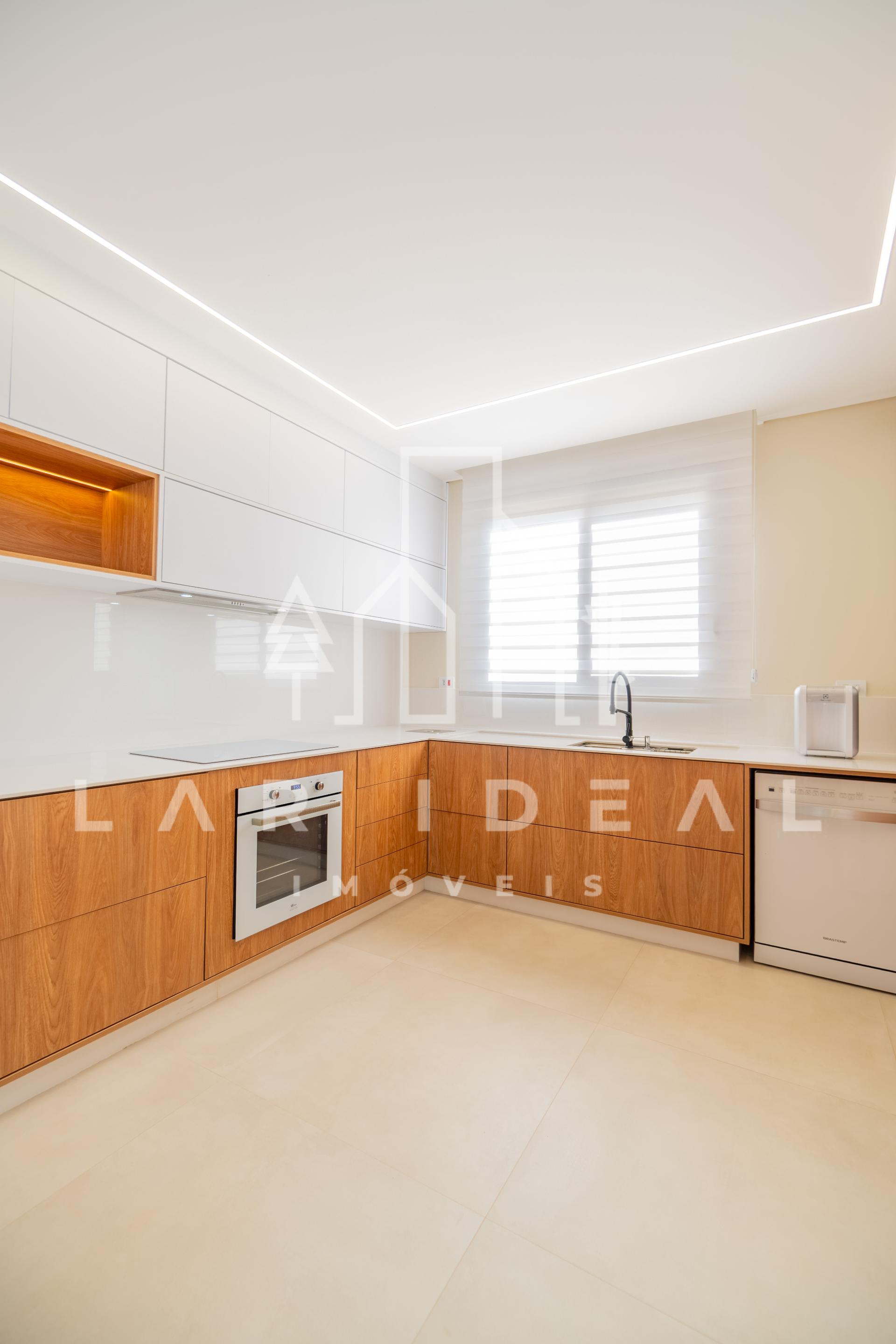 Sofisticação e Exclusividade em uma Residência Única no Cond. Royal Boulevard - Fase 2
