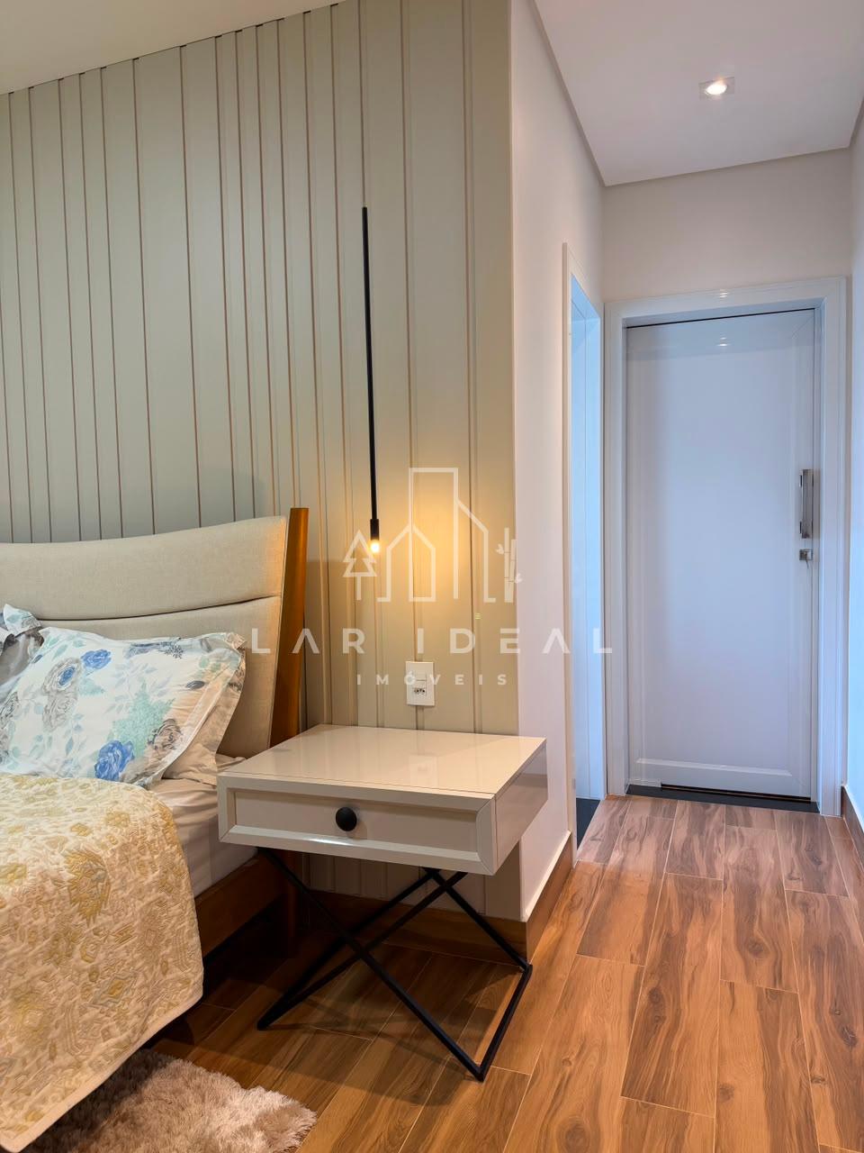 Casa semimobiliada com 2 suítes master no Condomínio Safira