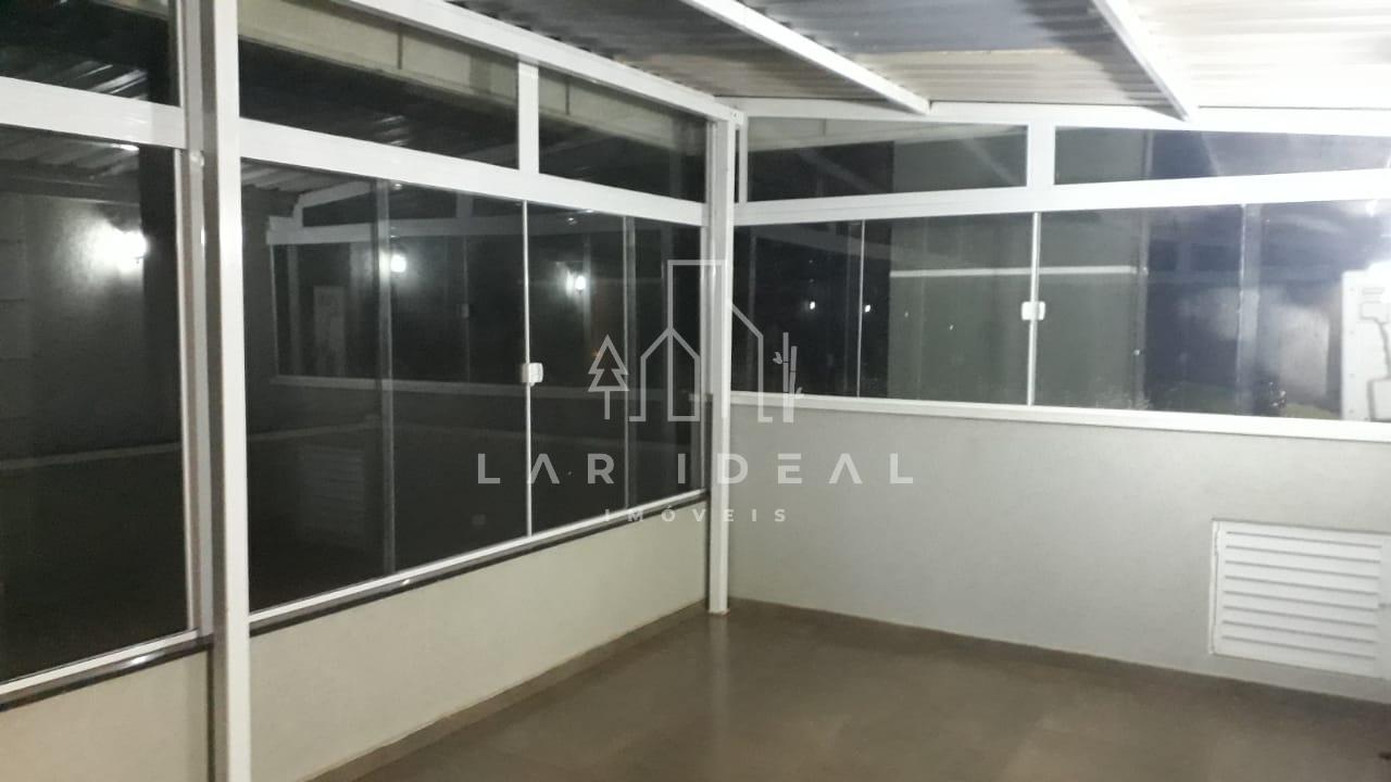 Sobrado semi mobiliado com 02 suítes e 02 quartos no Condomínio Country Iguaçu