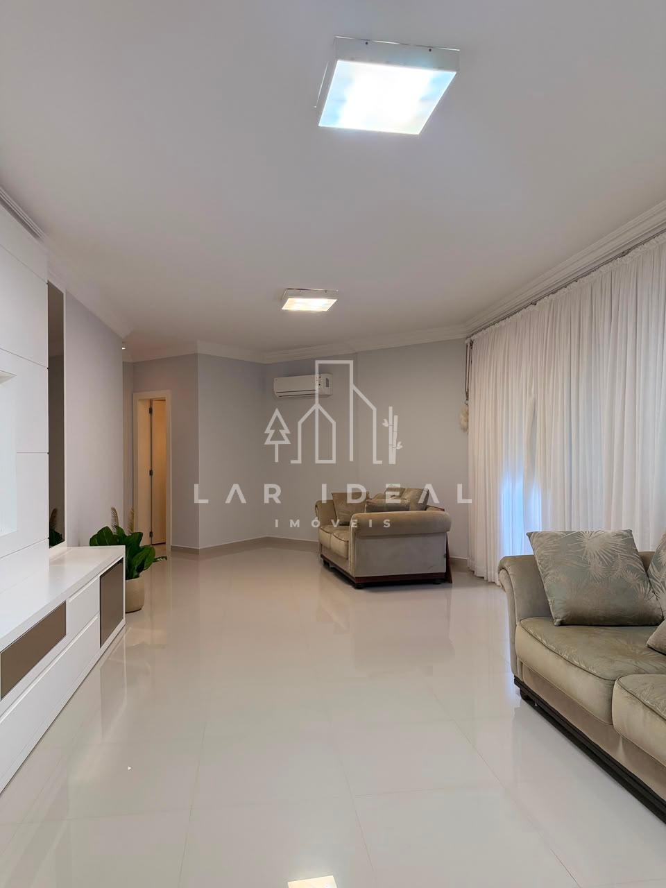 Apartamento Semimobiliado à venda no Edificio Maison Classic