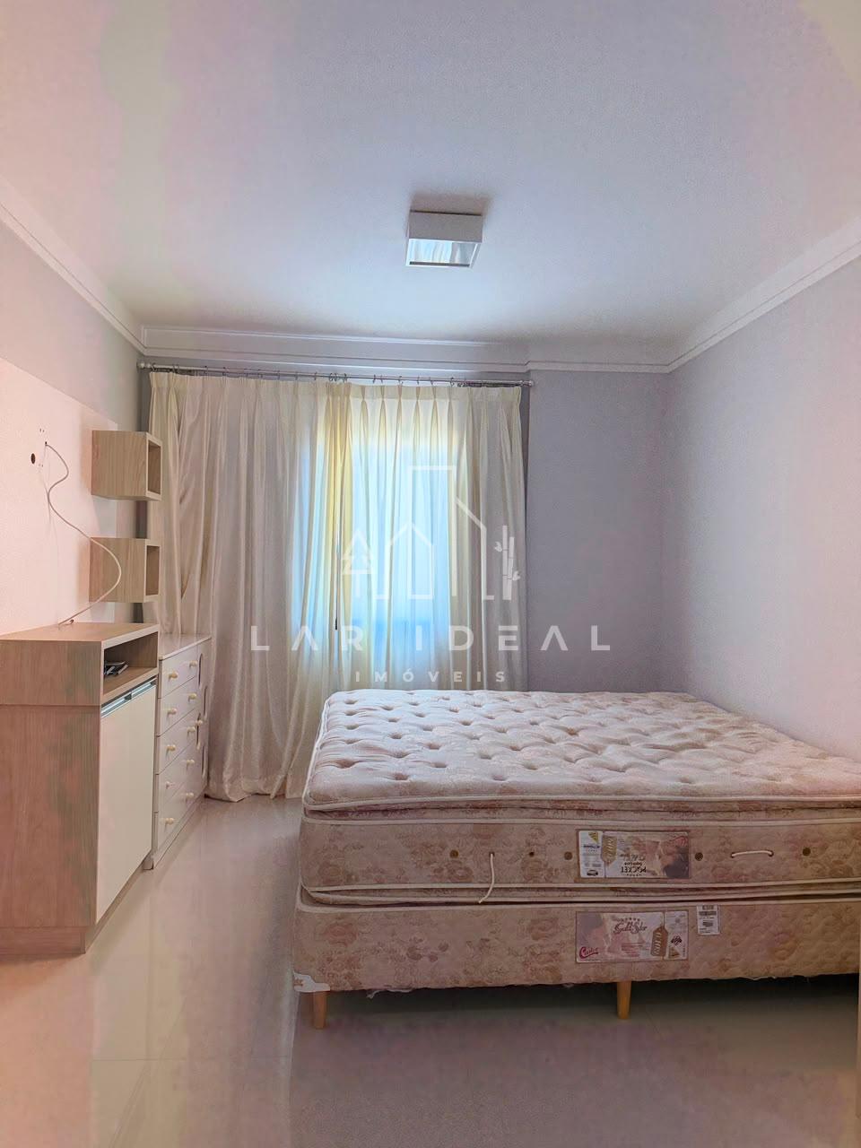 Apartamento Semimobiliado à venda no Edificio Maison Classic