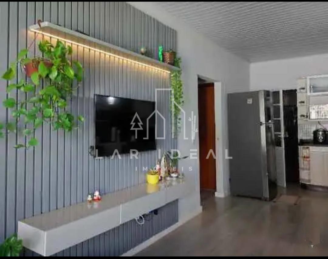 Casa ampla e semimobiliada no Jardim Cataratas com 2 quartos
