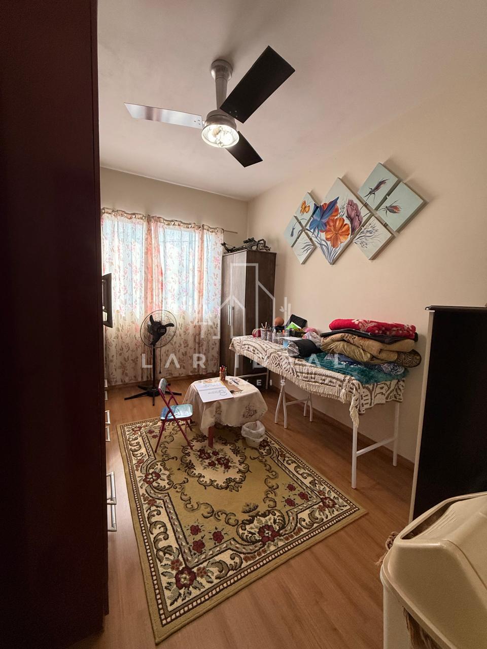 Sobrado Residencial e Comercial Semimobiliado com piscina e 5 dormitórios