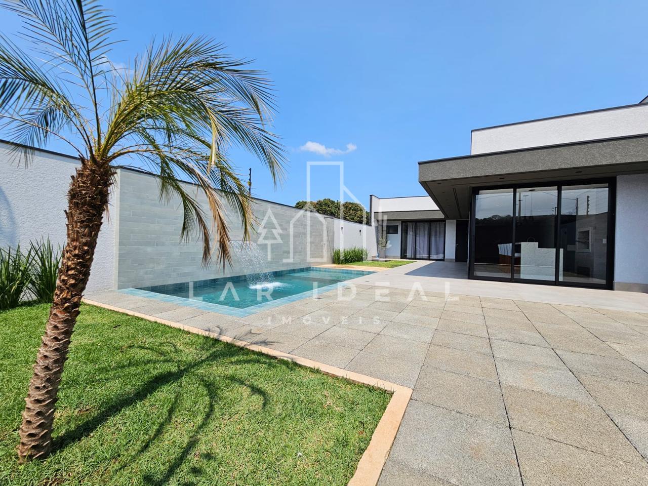 Imóvel com área gourmet, suíte e piscina para moradia ou aluguel de temporada à venda