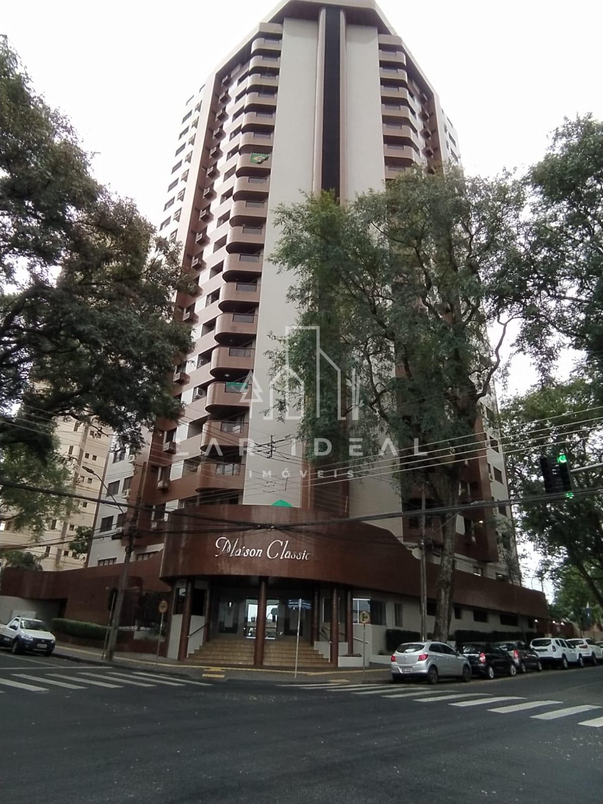 Apartamento Semimobiliado à venda no Edificio Maison Classic