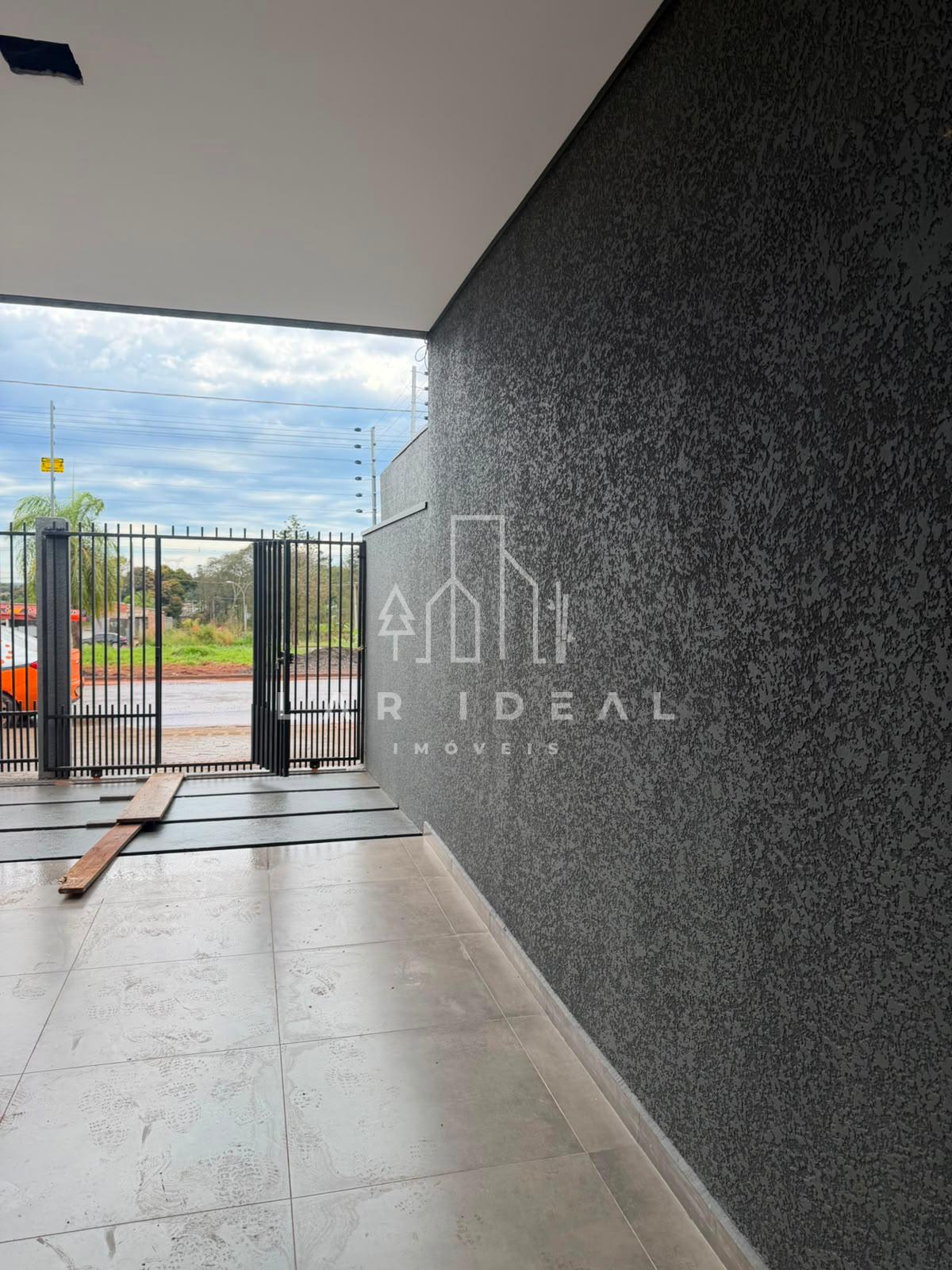 Casa com 75,11m² Pé Direito com 4,20m² com perfeito acabamento Jardim Curitiba