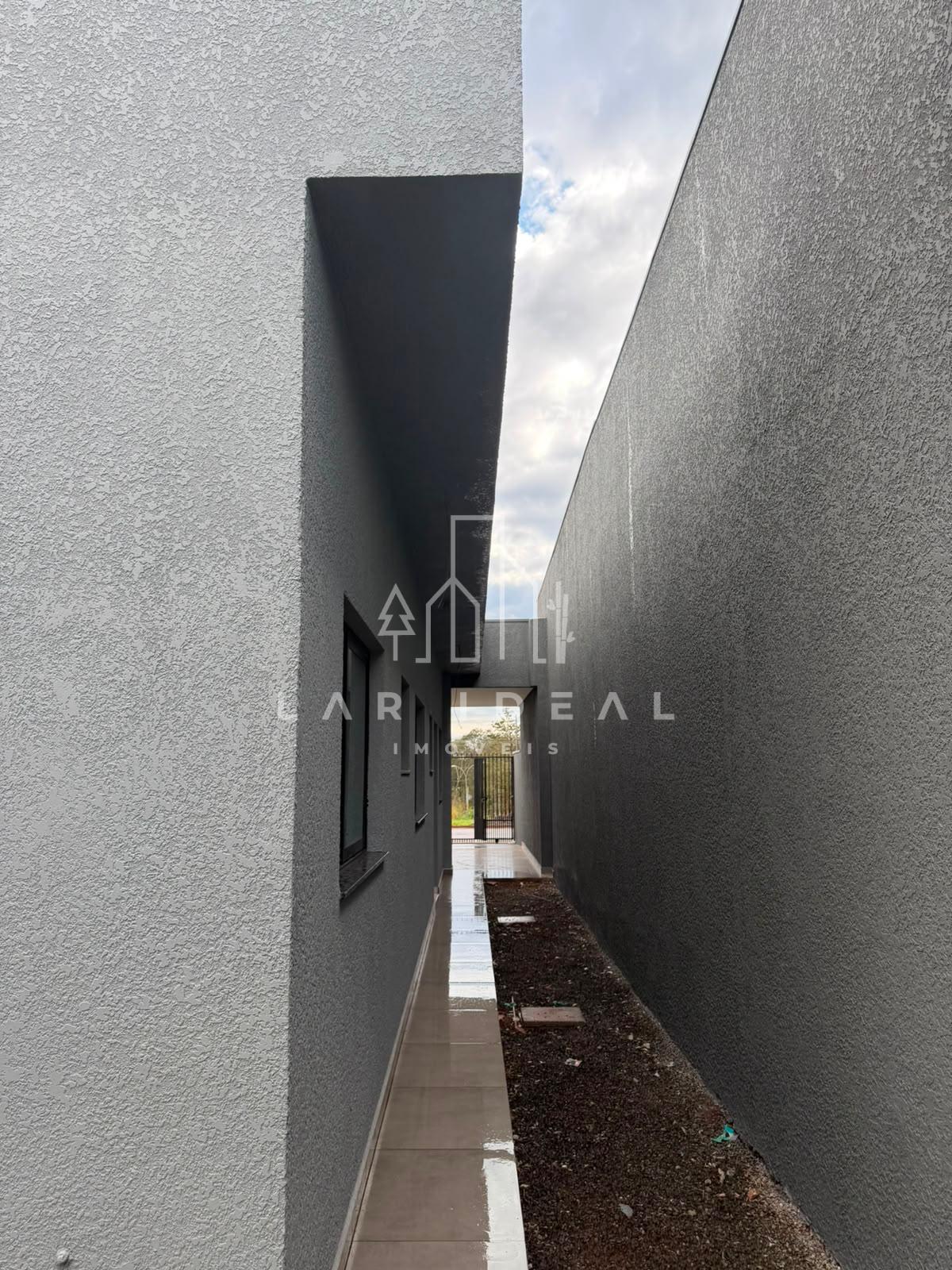 Casa com 75,11m² Pé Direito com 4,20m² com perfeito acabamento Jardim Curitiba