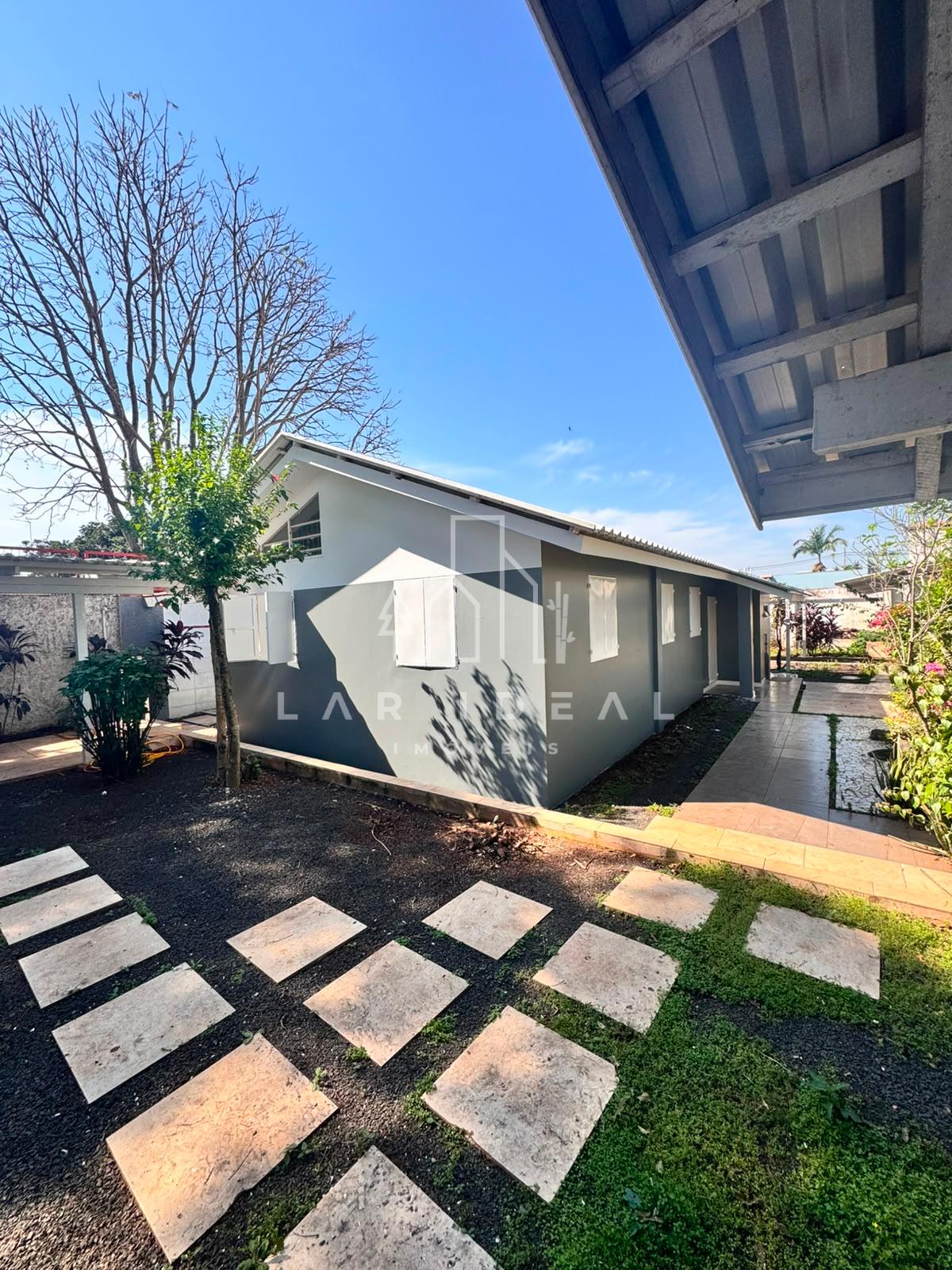 Casa espaçosa no Parque dos Estados, 4 quartos e amplo quintal!