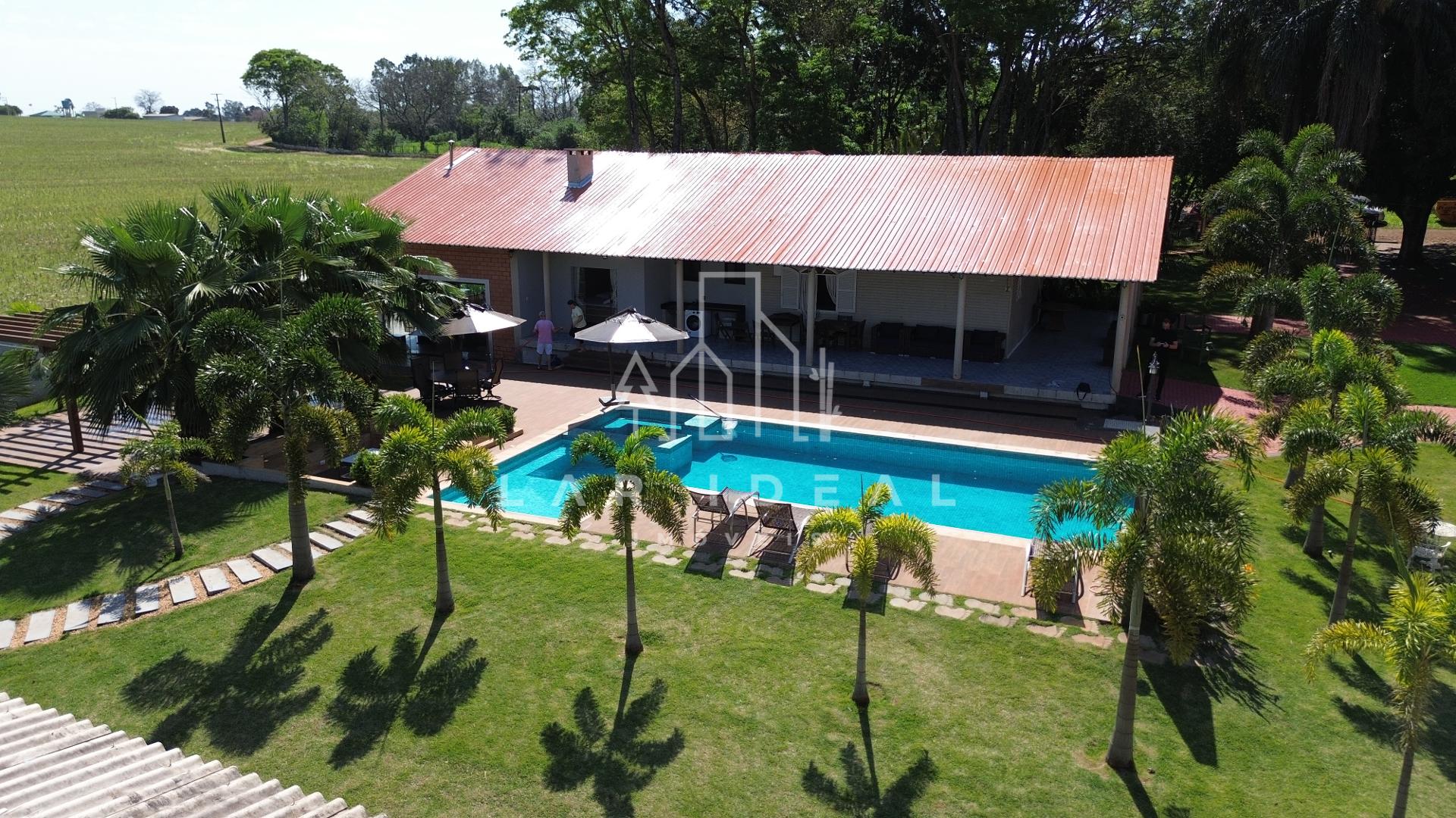 Chácara Completa a venda com 38.896 m², estrutura para eventos e hospedagem.