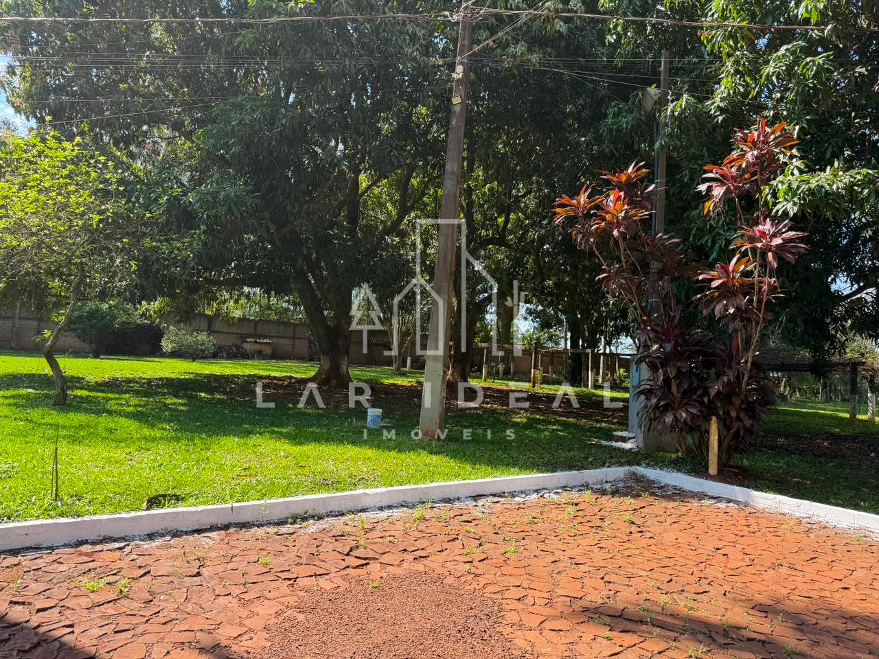 Chácara Completa a venda com 38.896 m², estrutura para eventos e hospedagem.