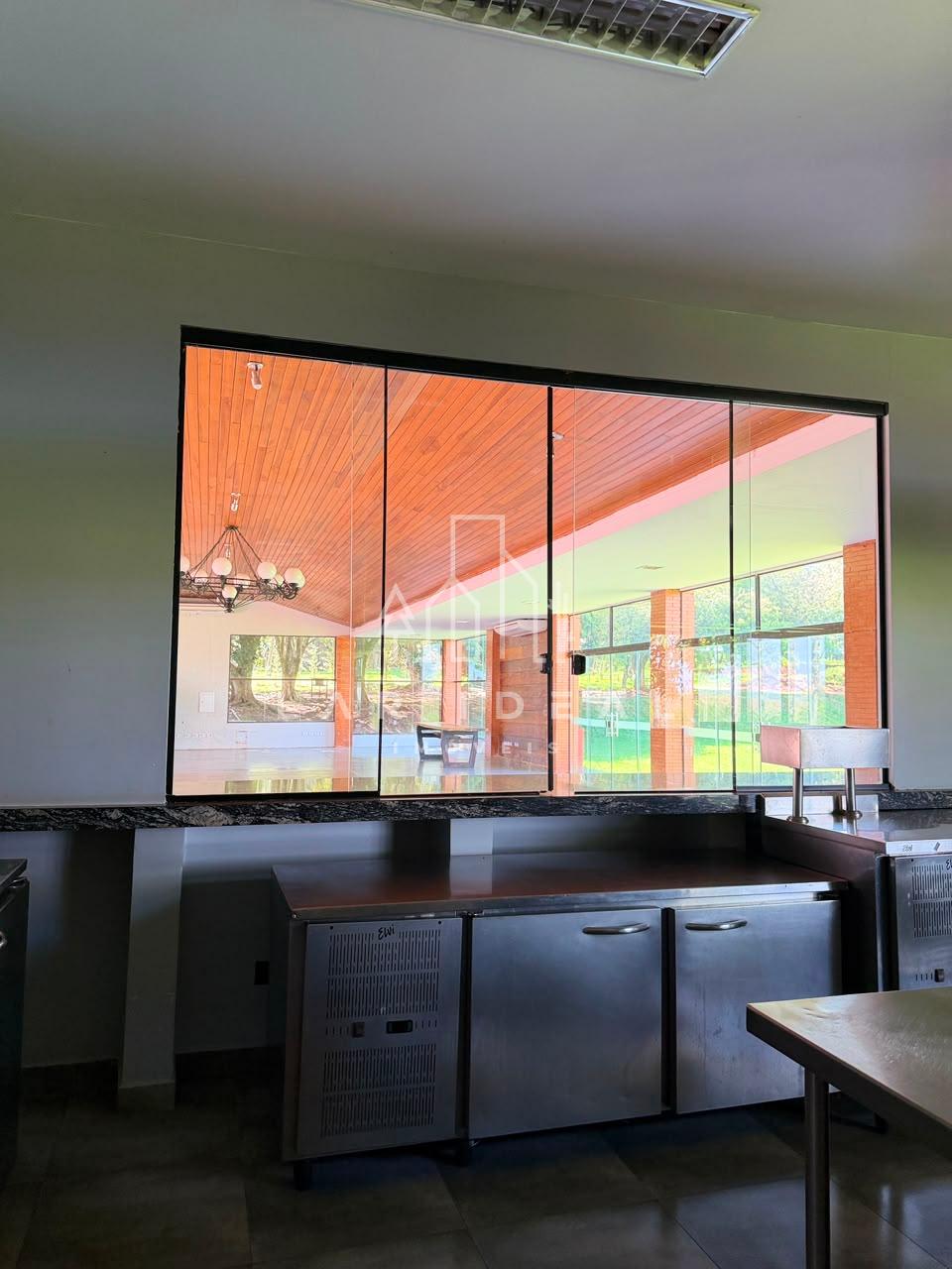 Chácara Completa a venda com 38.896 m², estrutura para eventos e hospedagem.
