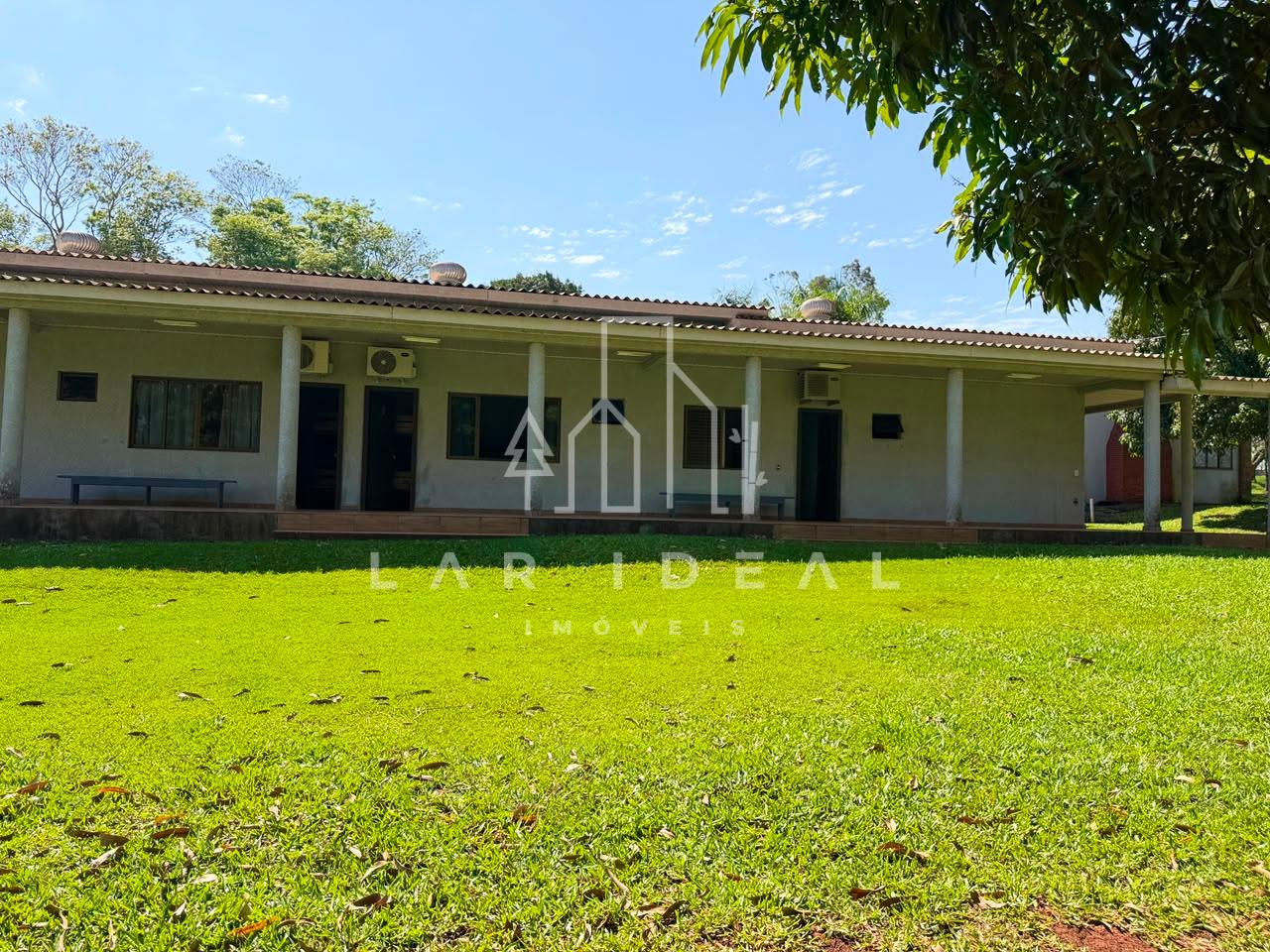 Chácara Completa a venda com 38.896 m², estrutura para eventos e hospedagem.
