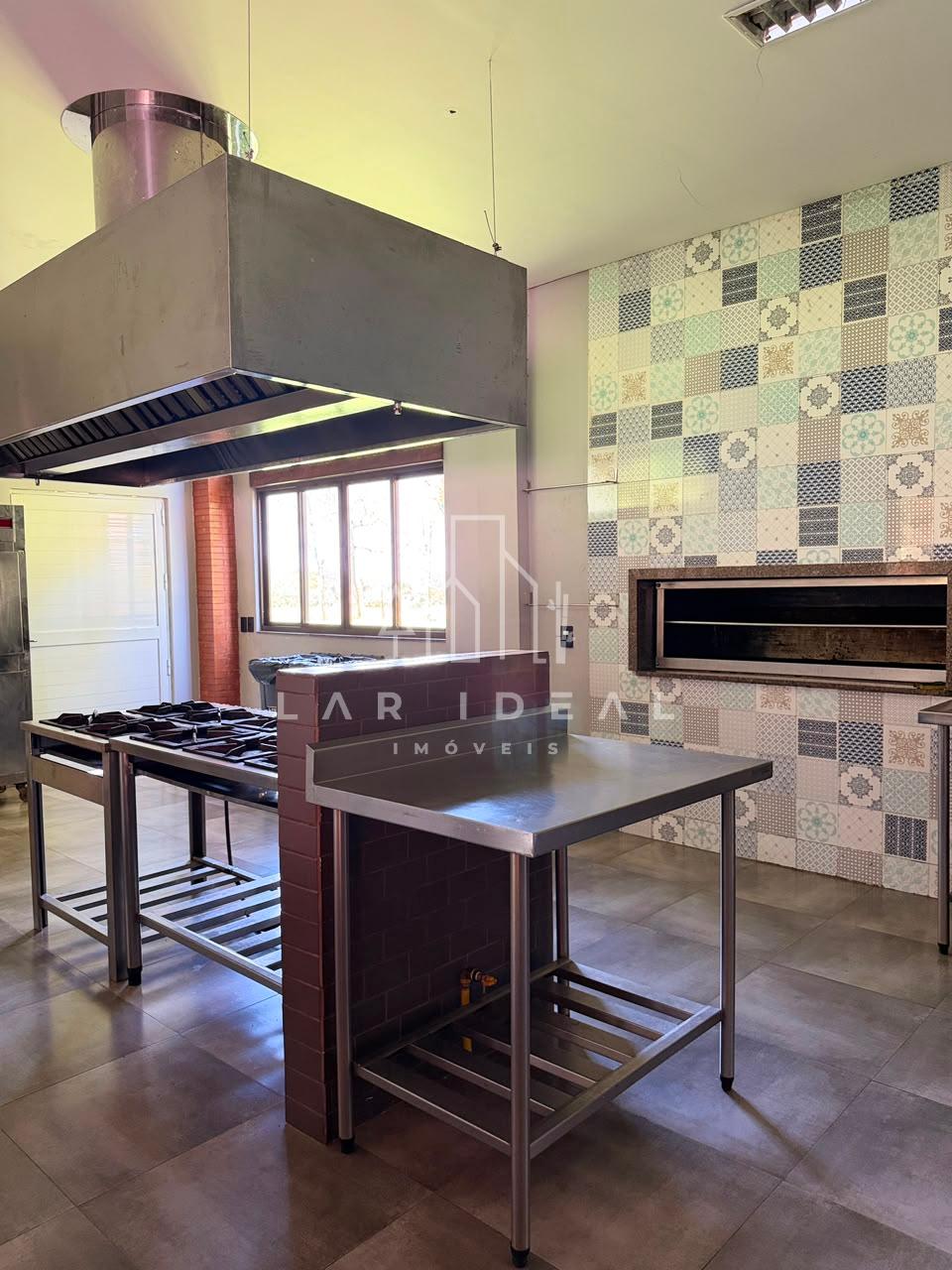 Chácara Completa a venda com 38.896 m², estrutura para eventos e hospedagem.