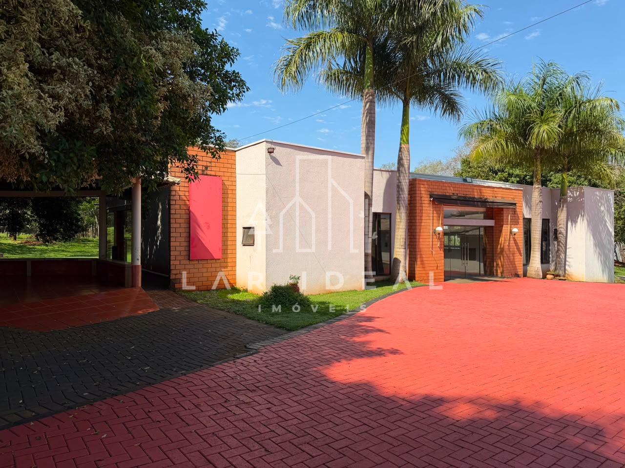 Chácara Completa a venda com 38.896 m², estrutura para eventos e hospedagem.