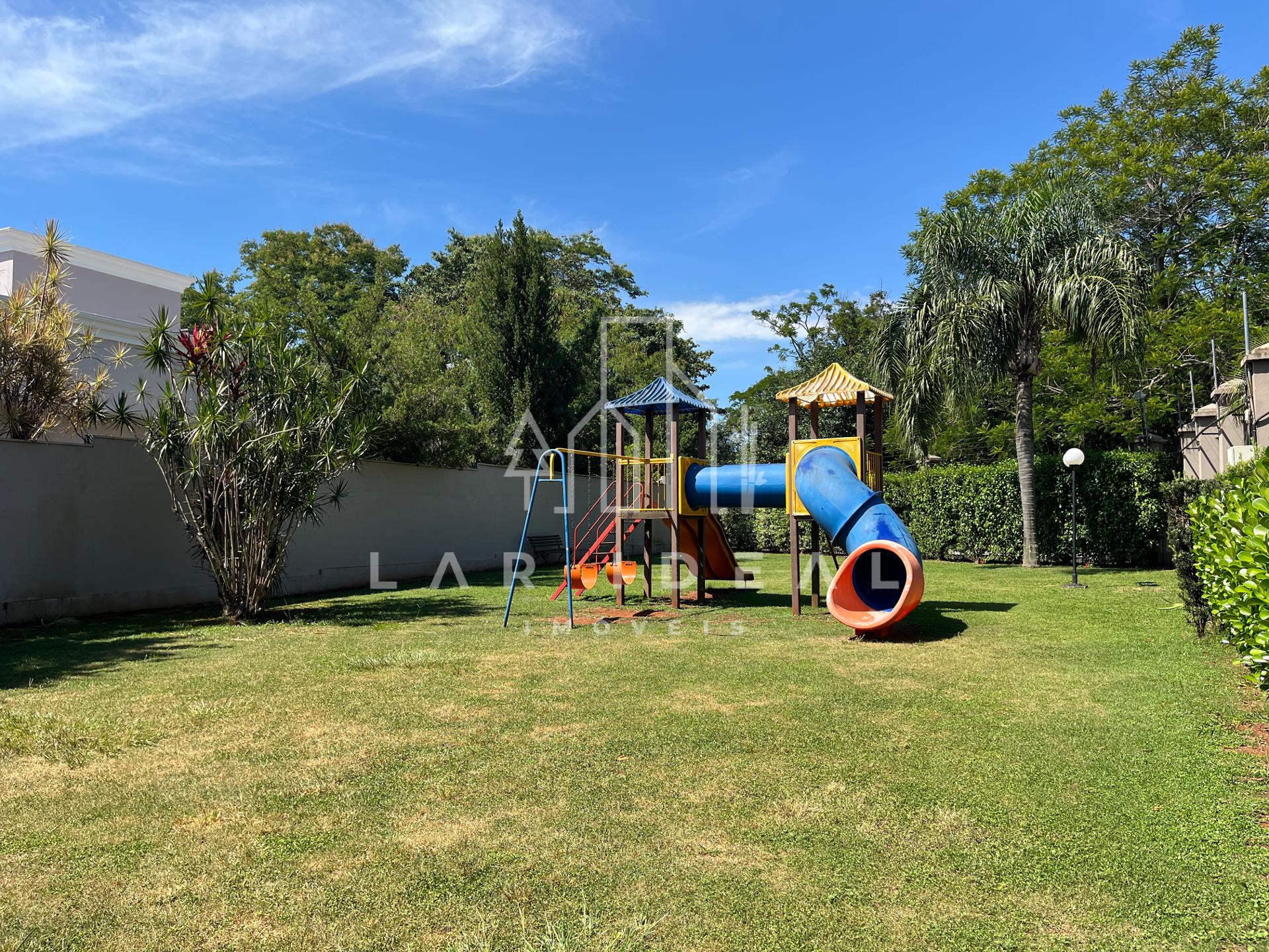 AMPLO Sobrado na Av. das Cataratas no Jardim Bourbon, FOZ DO IGUACU - PR