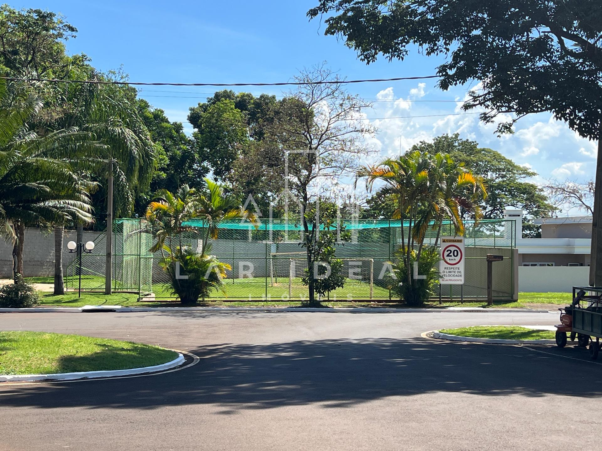 AMPLO Sobrado na Av. das Cataratas no Jardim Bourbon, FOZ DO IGUACU - PR
