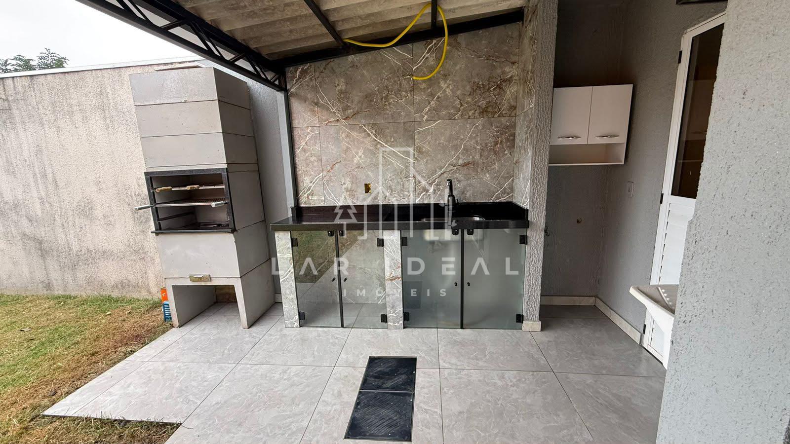 Casa em condomínio fechado