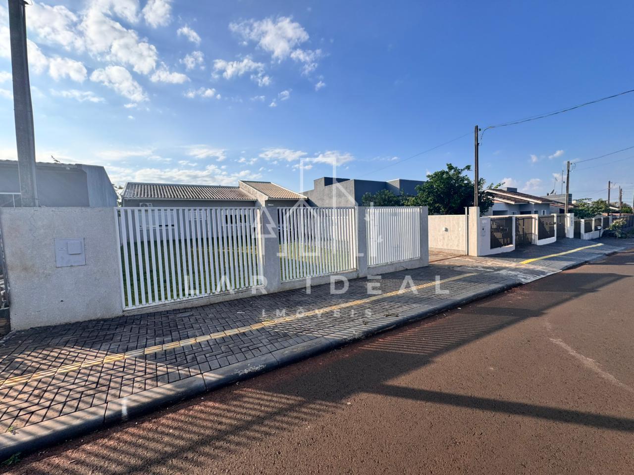 Casa em Santa Terezinha com Amplo Espaço para Ampliação e Valorização