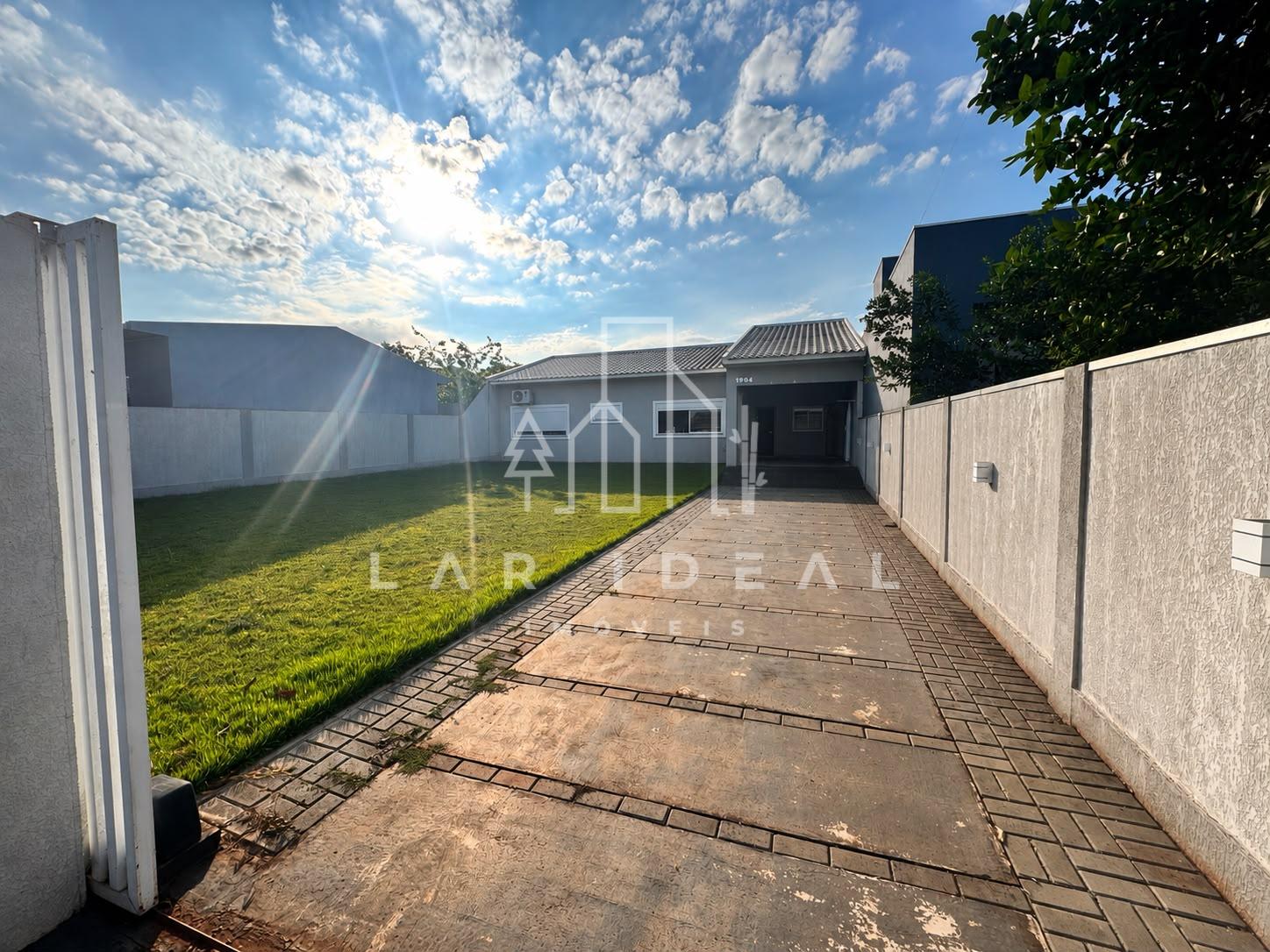 Casa em Santa Terezinha com Amplo Espaço para Ampliação e Valorização
