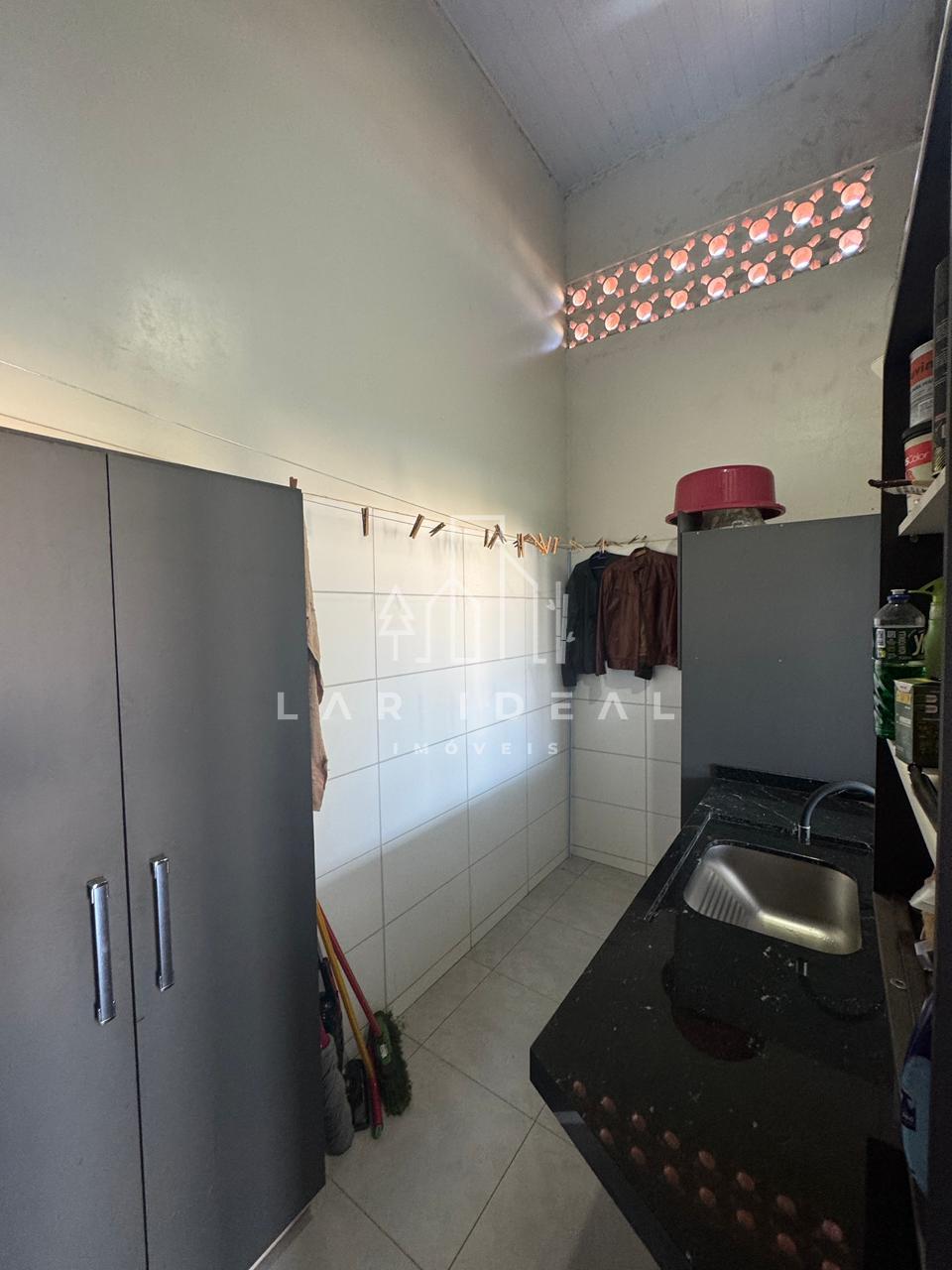 Casa em Santa Terezinha com Amplo Espaço para Ampliação e Valorização