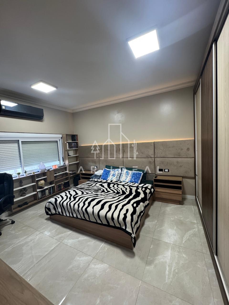 Casa em Santa Terezinha com Amplo Espaço para Ampliação e Valorização