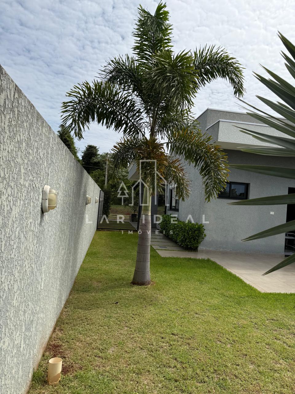 Encantadora casa com 3 dormitórios no Condomínio Asa Sul, Pronta para morar! Porteira Fechada