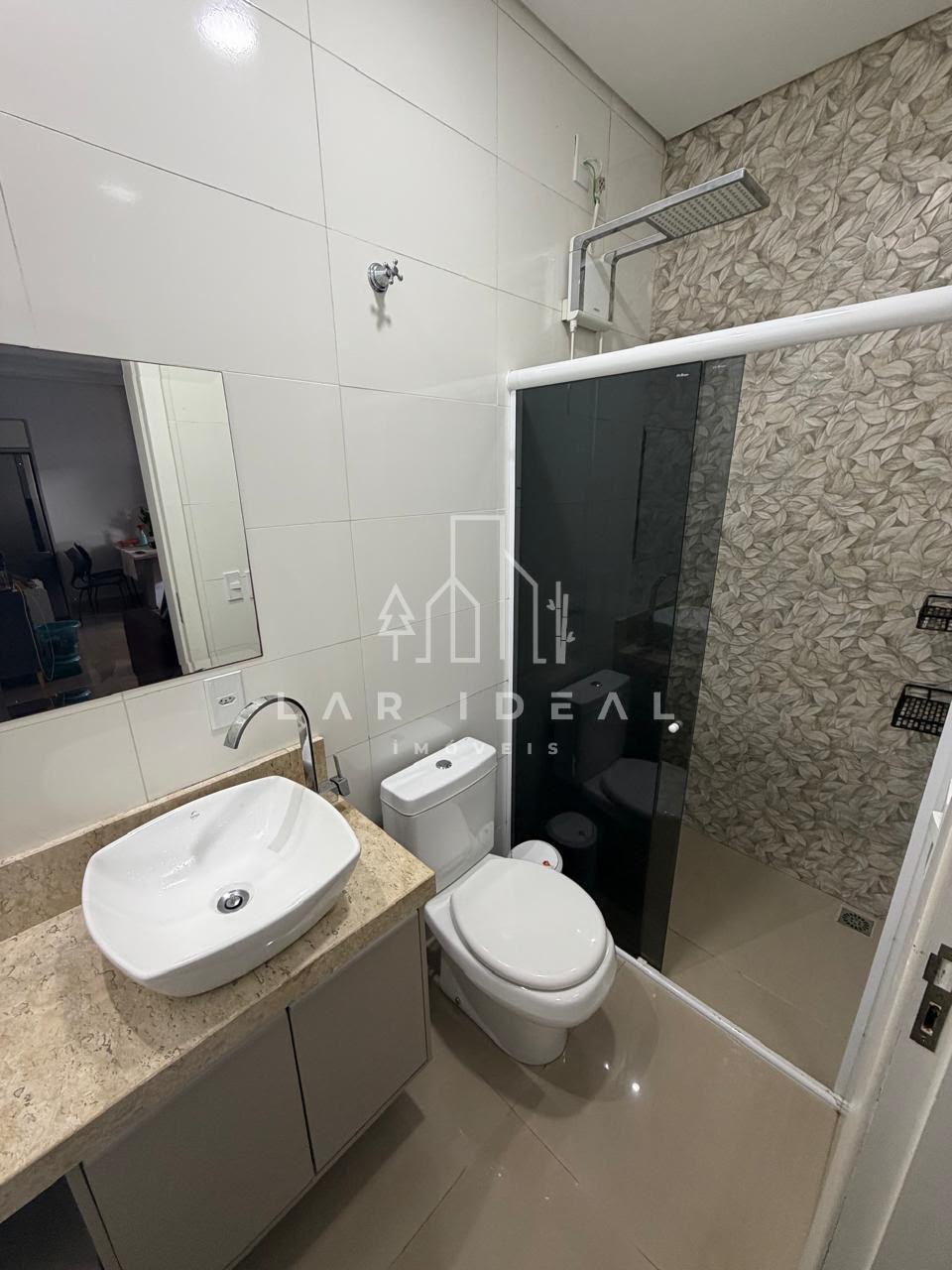 OPORTUNIDADE NA VILA A! Casa Semimobiliada, com Suíte e Localização Privilegiada!