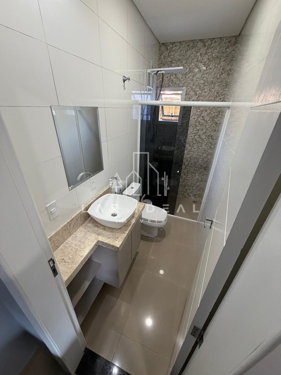 OPORTUNIDADE NA VILA A! Casa Semimobiliada, com Suíte e Localização Privilegiada!