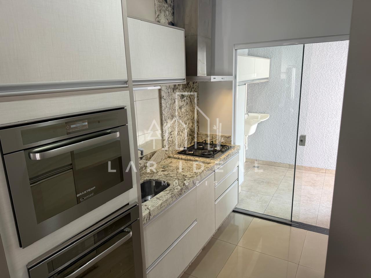 OPORTUNIDADE NA VILA A! Casa Semimobiliada, com Suíte e Localização Privilegiada!