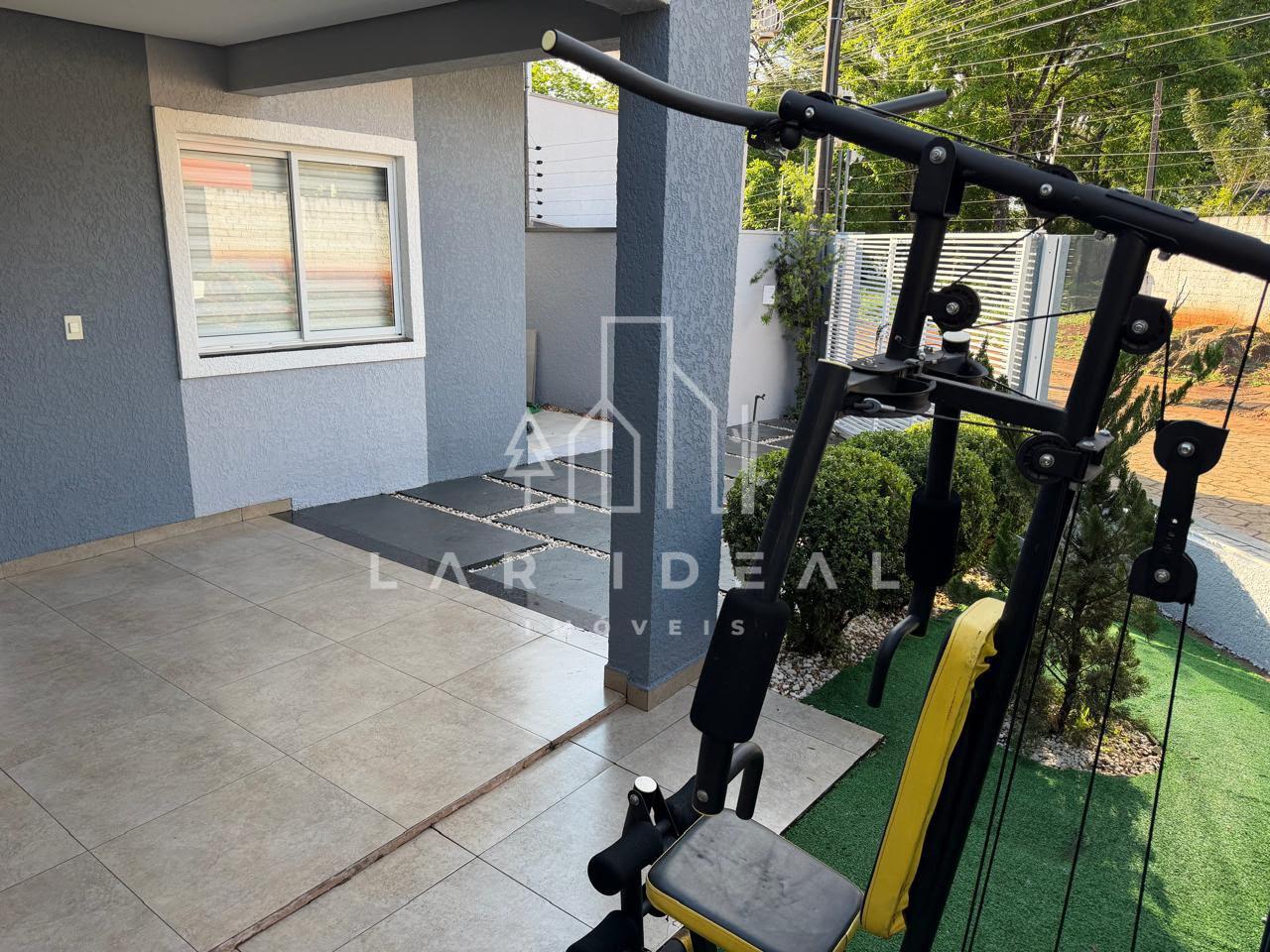 OPORTUNIDADE NA VILA A! Casa Semimobiliada, com Suíte e Localização Privilegiada!