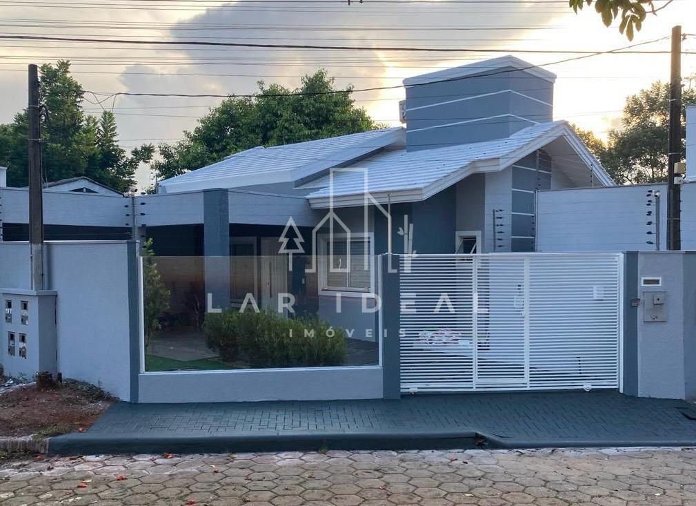 OPORTUNIDADE NA VILA A! Casa Semimobiliada, com Suíte e Localização Privilegiada!