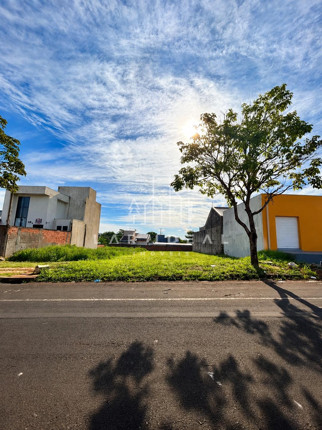 Terreno amplo e bem localizado no Jardim Nova Andradina com 360m²