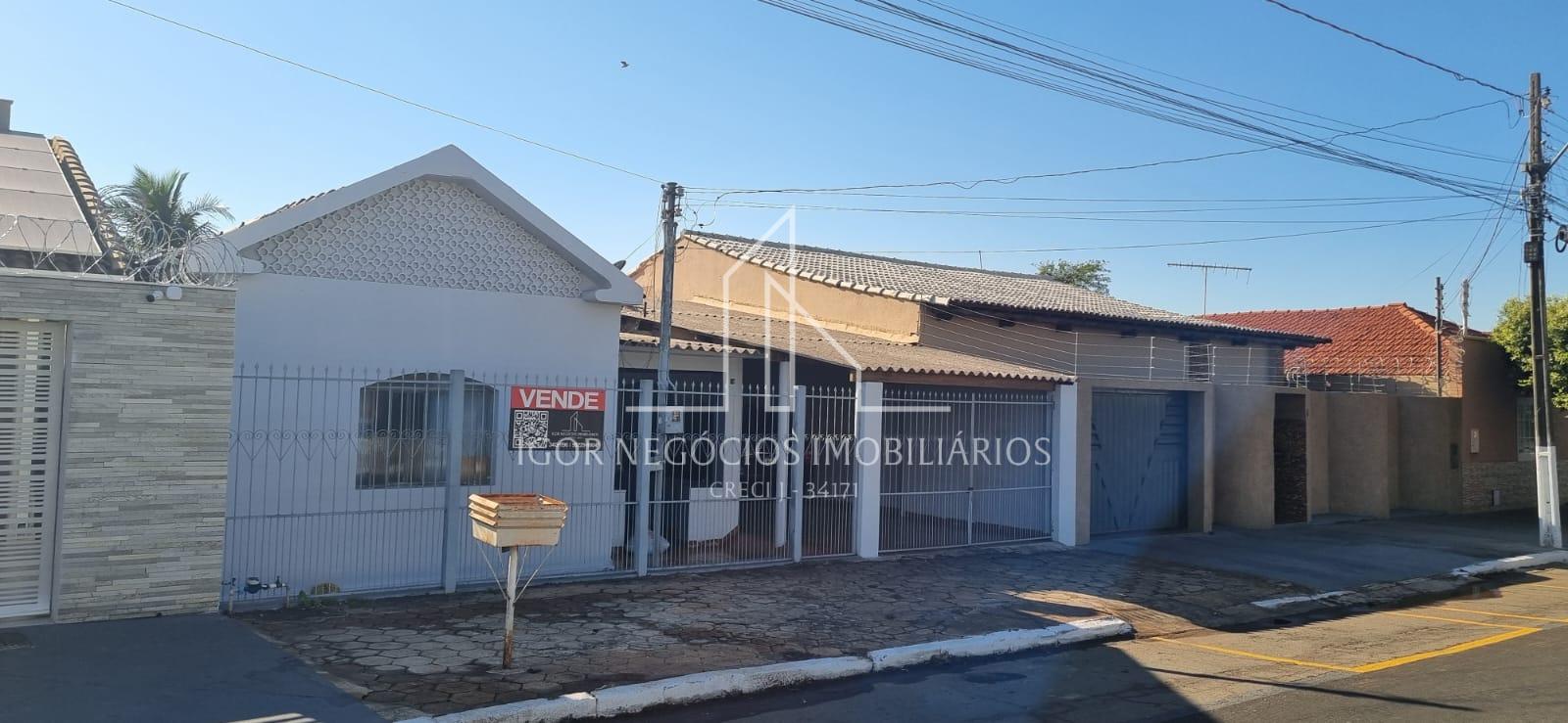Casa à venda, CENTRO-, MORRINHOS - GO