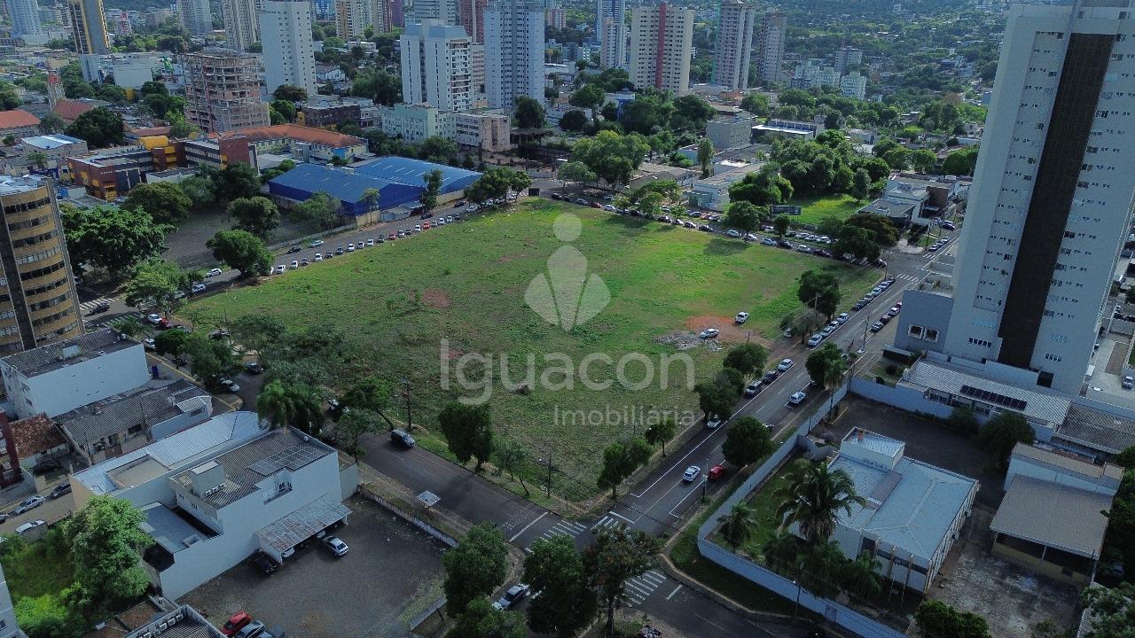 Área de Terra de 16.026m  no Centro em Avenida Brasil de Foz