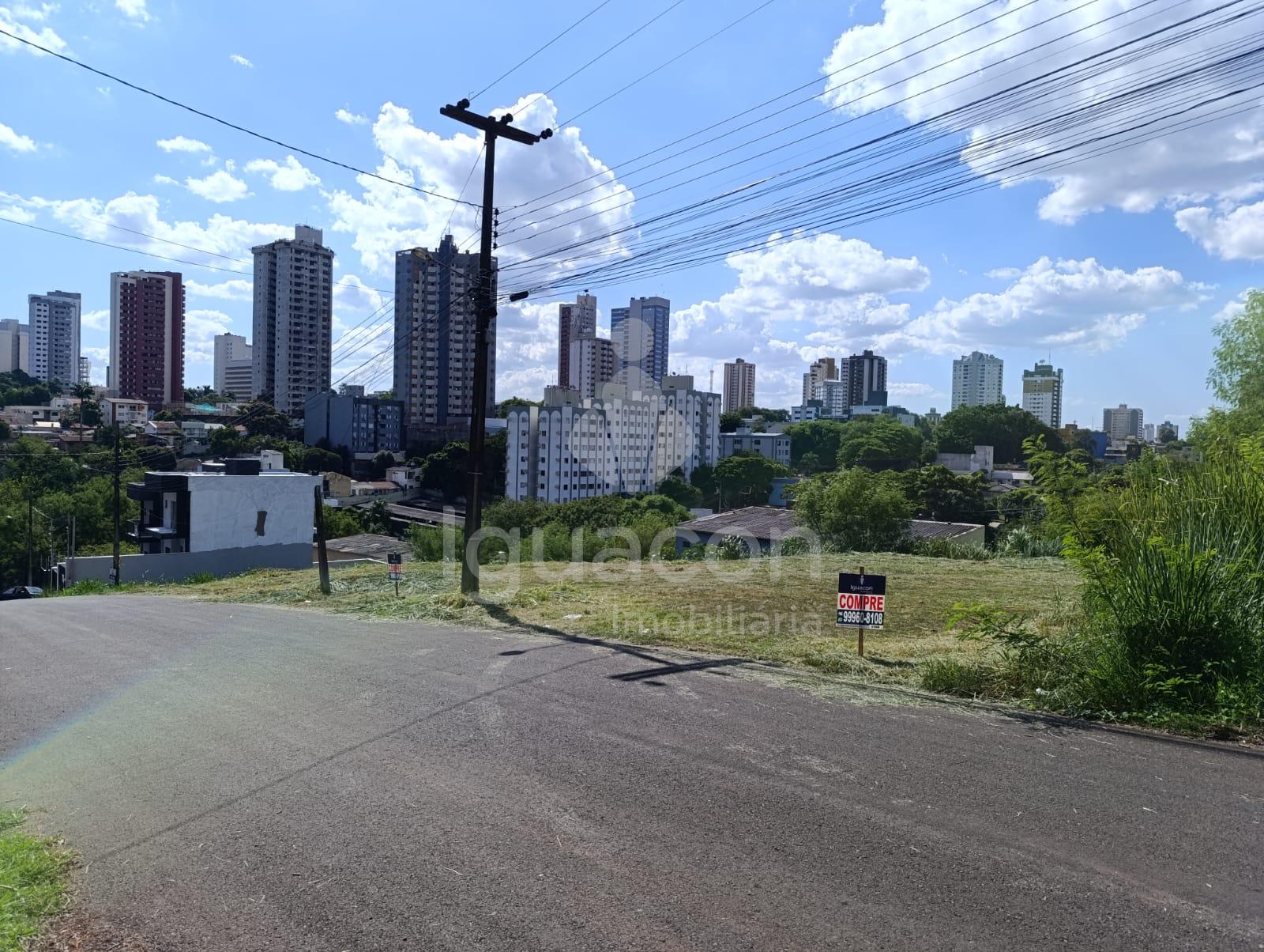 Terreno de 463,84m  no Centro próximo Avenida General Meira