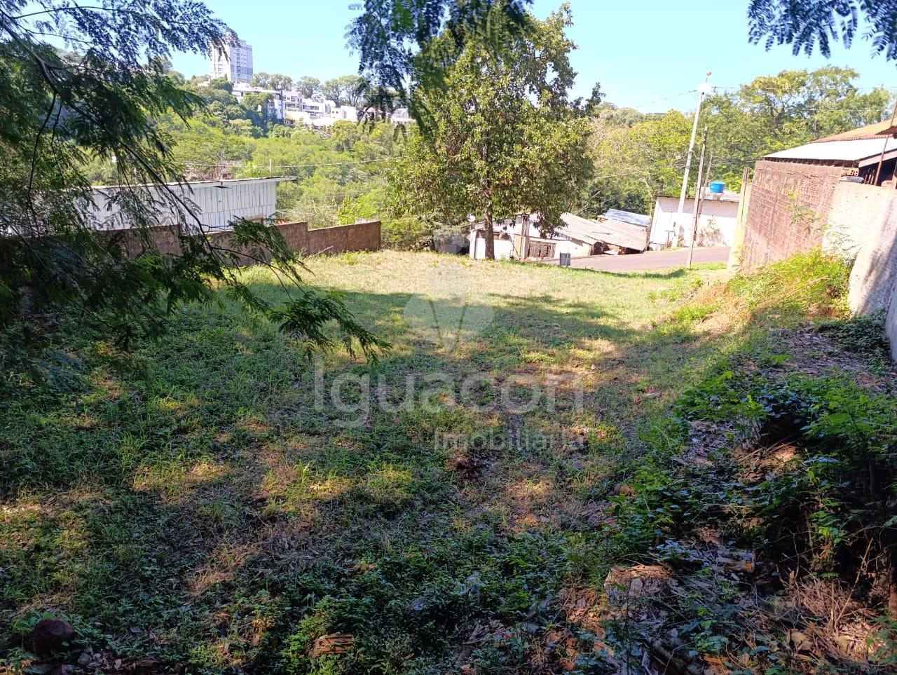 Terreno com 450m  à venda próximo ao ARENA FOZ no Centro