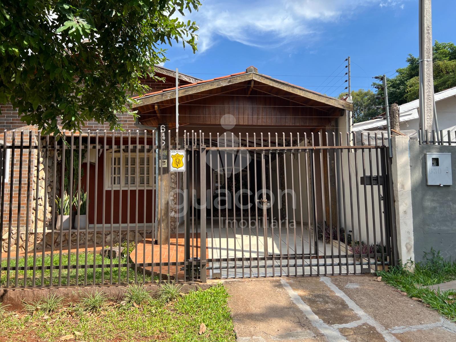 Casa com 02 Dormitórios sendo 01 Suite e Piscina no Jardim San...