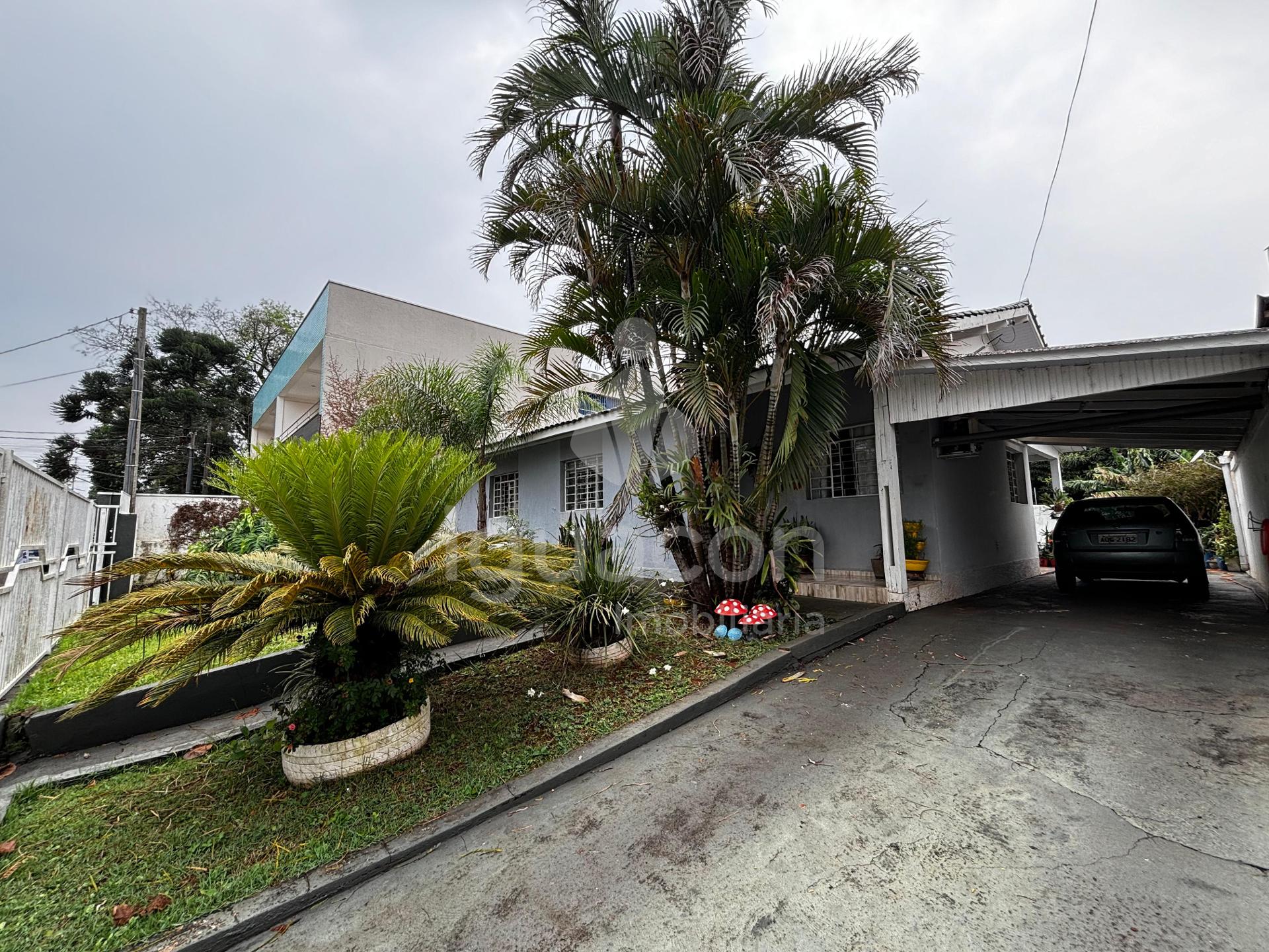 Casa com 03 Dormit?rios sendo 01 Suite na Vila A pr?ximo Hospi...