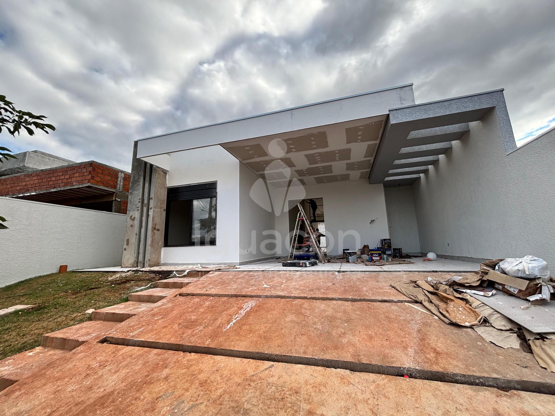 Casa com 03 Suítes sendo 01 Suíte com Closet e Piscina com Cas...