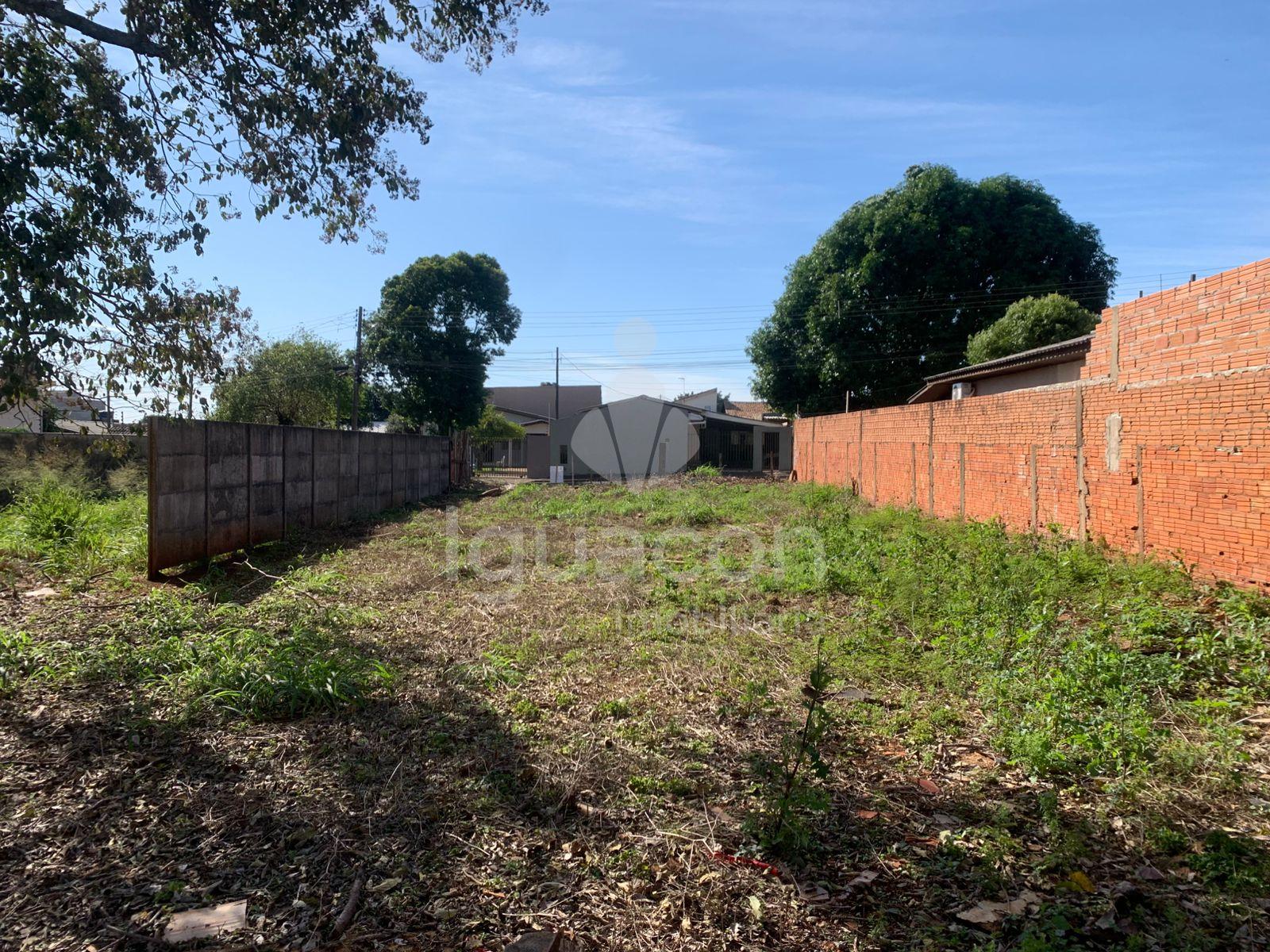 Terreno de 450m  no Campos do Iguaçu próximo Avenida República...