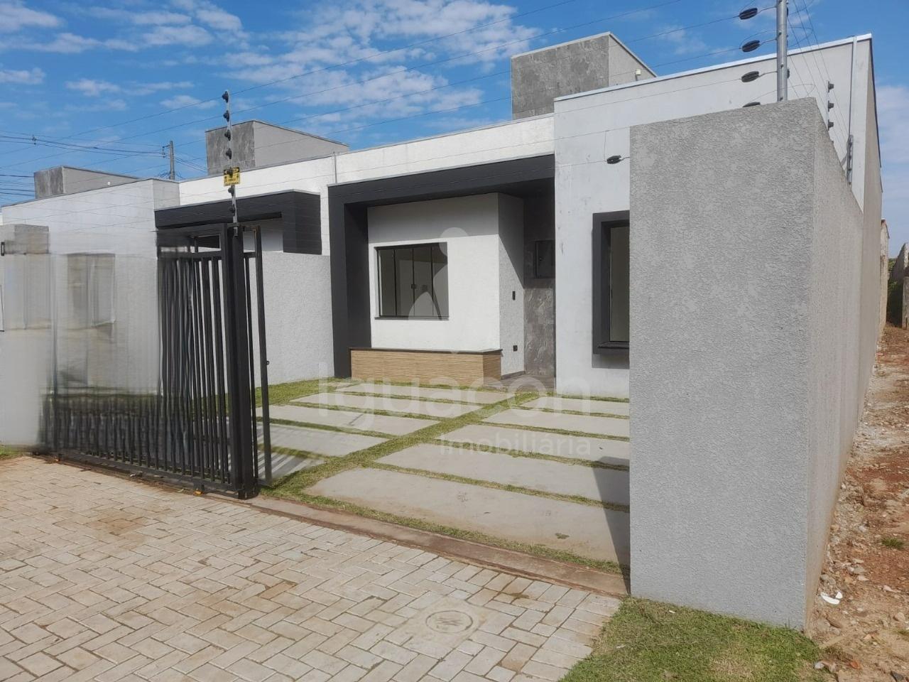 Casa com 02 Dormitórios e Churrasqueira no Jardim Buenos Aires