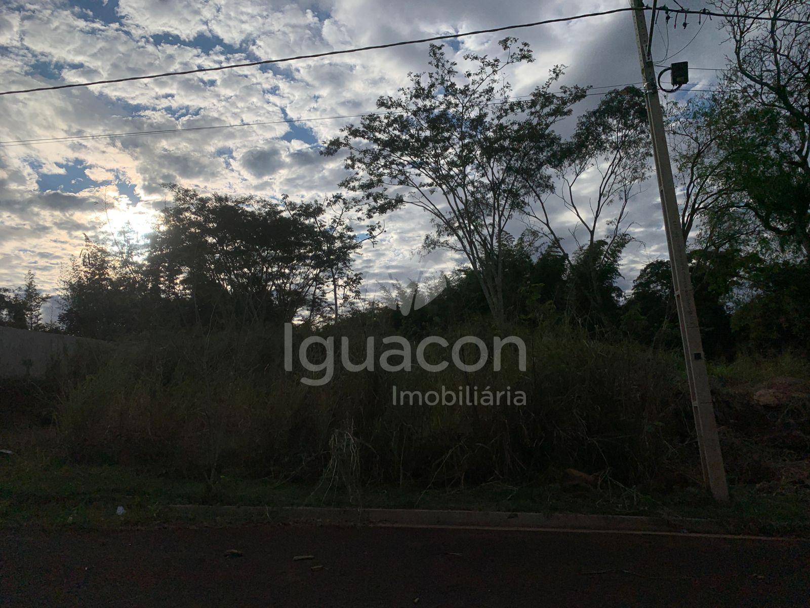 Terreno de 200m  no Loteamento Ecoville I  próximo Avenida Tan...